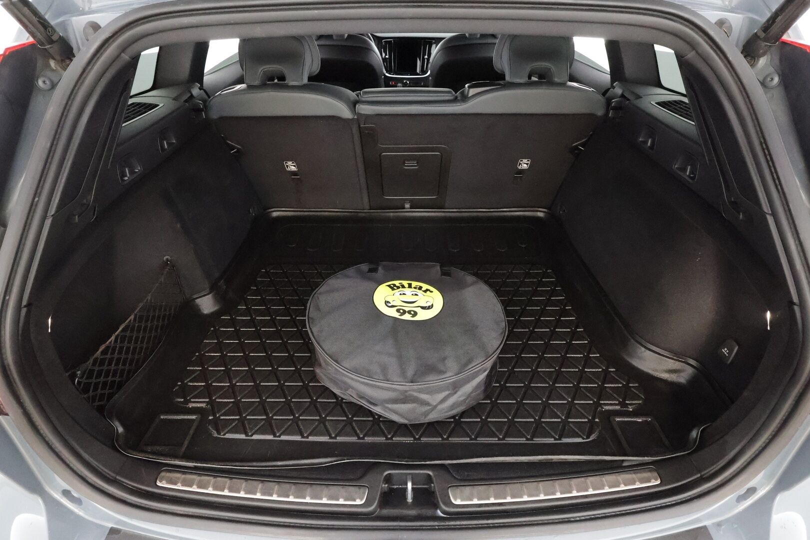 Volvo V60 2022 T6 TwE AWD Business R-Design aut * Pilot assist / Webasto / Koukku / Muistipenkki / LED / P.Kamera / High performance audio * - Suomi-auto / Merkkihuollettu / Kahdet Renkaat / Koti & Kauppalaturi - HULLUT AVAJAISHULINAT KORKOTARJOUS 3,29 %