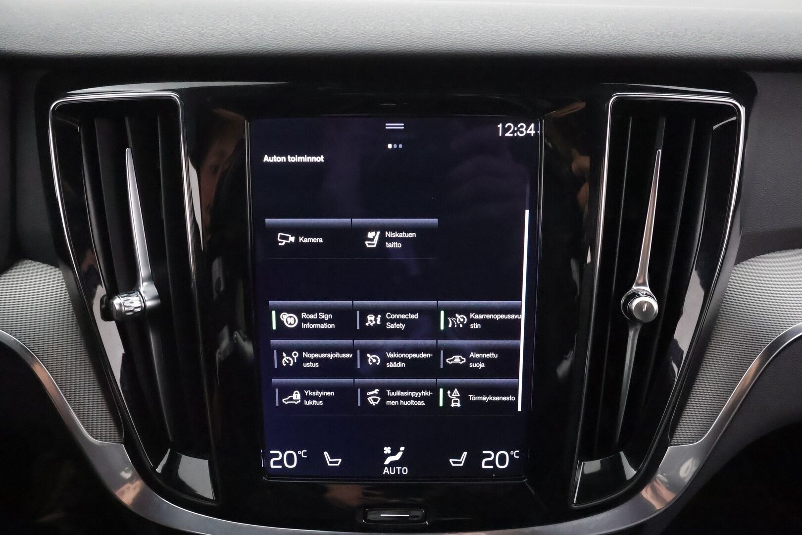 Volvo V60 2022 T6 TwE AWD Business R-Design aut * Pilot assist / Webasto / Koukku / Muistipenkki / LED / P.Kamera / High performance audio * - Suomi-auto / Merkkihuollettu / Kahdet Renkaat / Koti & Kauppalaturi - HULLUT AVAJAISHULINAT KORKOTARJOUS 3,29 %