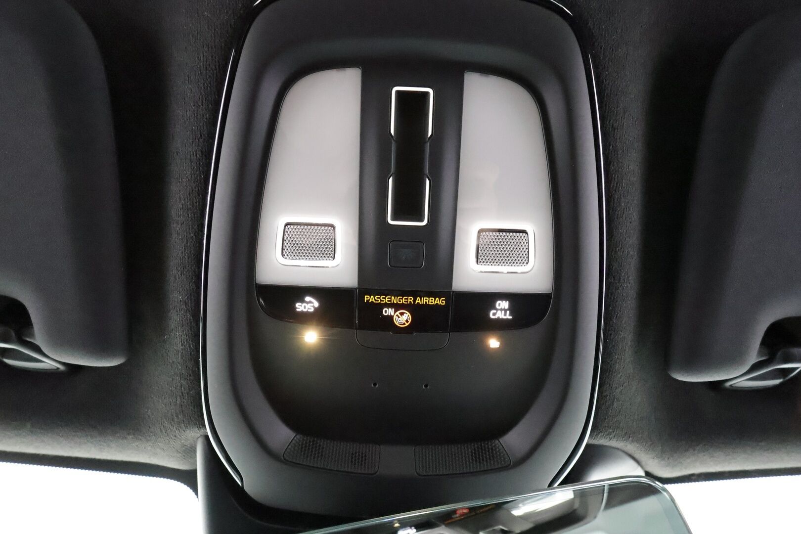 Volvo XC40 2022 Recharge Twin Business Pro aut - | ACC | ILP | Koukku | Harman/Kardon | Sähkönahat | Panorama | 360° | Muistipenkki | BLIS | Pilot Assist | 2x renkaat aluin | Merkkihuollettu | 
