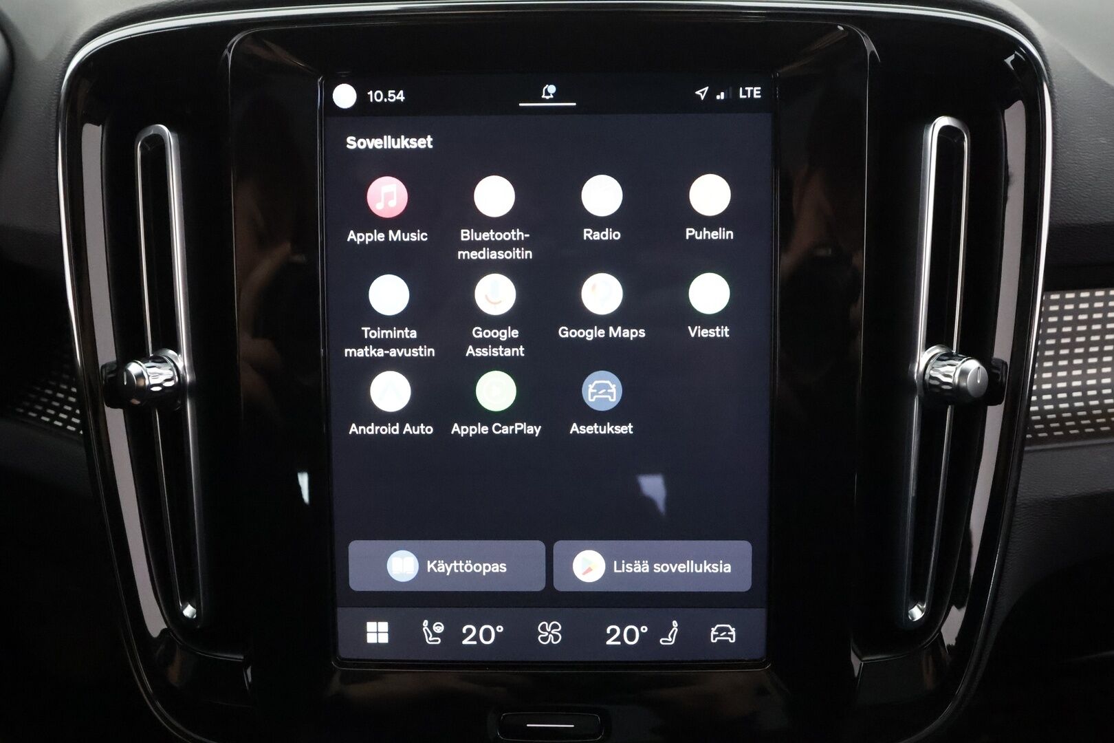 Volvo XC40 2022 Recharge Twin Business Pro aut - | ACC | ILP | Koukku | Harman/Kardon | Sähkönahat | Panorama | 360° | Muistipenkki | BLIS | Pilot Assist | 2x renkaat aluin | Merkkihuollettu | 