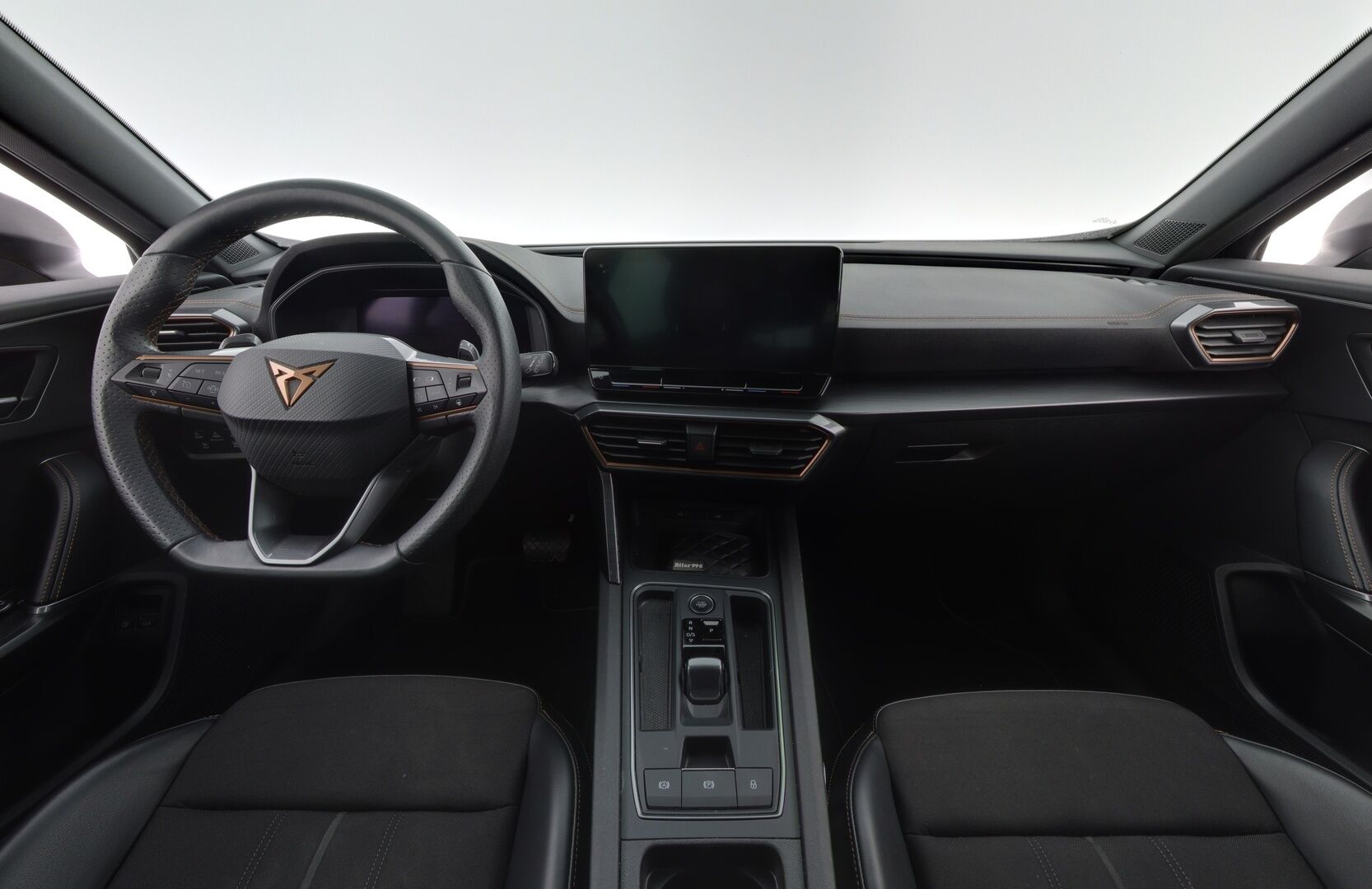 Cupra Formentor 2021 1.4 PHEV 150 kW e-HYBRID DSG * ACC / Puolinahkasisusta / Sporttipenkit / Keyless / Kaistavahti * - Suomi-auto / Kahdet renkaat vanteineen / Akku kuntotarkastettu - HULLUT AVAJAISHULINAT KORKOTARJOUS 3,29 %