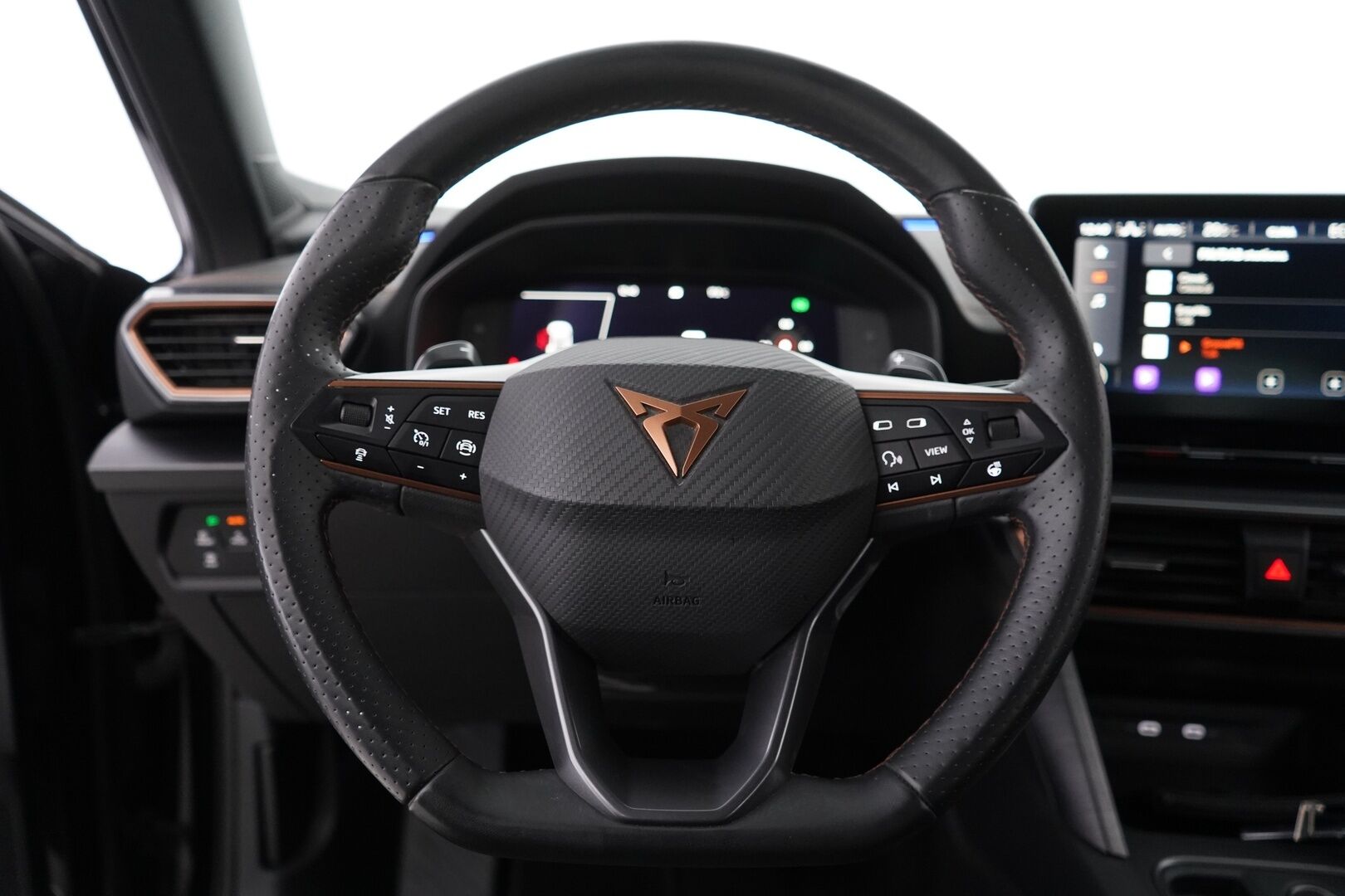 Cupra Formentor 2021 1.4 PHEV 150 kW e-HYBRID DSG - ACC | Puolinahkasisusta | Sporttipenkit | Keyless | Kaistavahti | Suomi-auto | Akku kuntotarkastettu | Viimeisin huolto 100tkm | Kahdet OEM vanteet