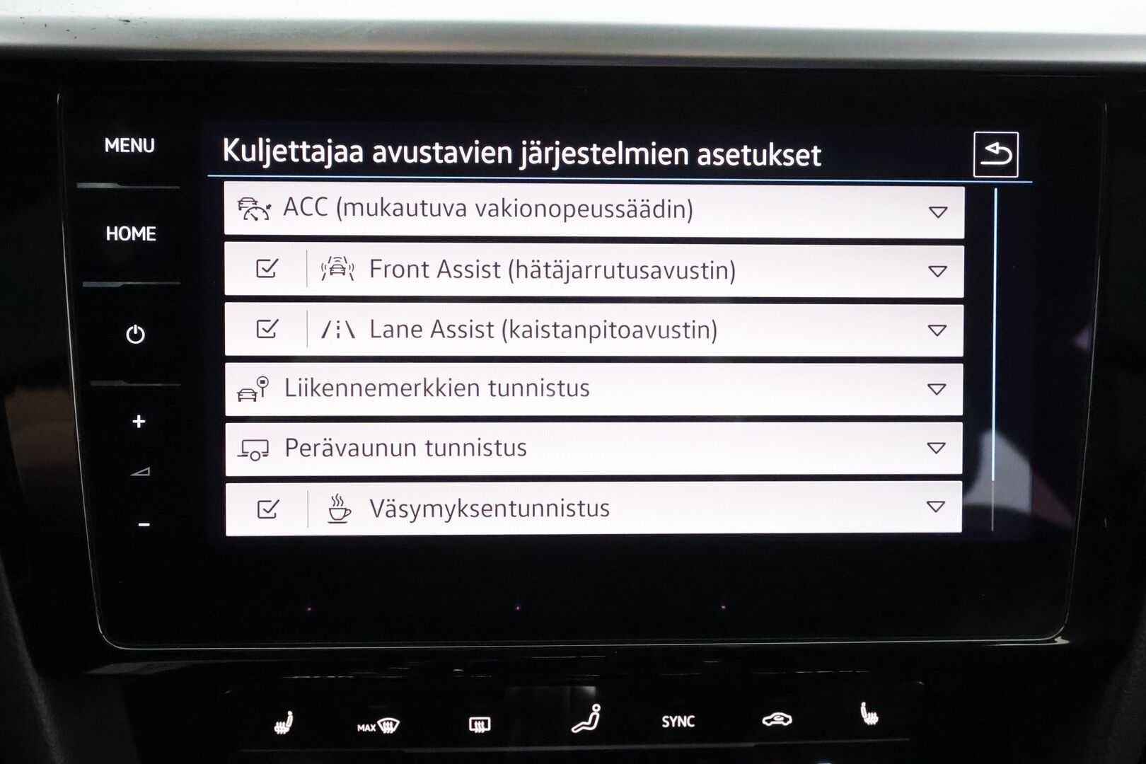Volkswagen Arteon 2021 Shooting Brake R-Line eHybrid 160 kW DSG * Panorama / Webasto / Koukku / ACC / Adapt.LED / P.Kamera / Navi * - 1-om Suomi-auto / 2x Latauskaapelit / Kahdet renkaat - Osta nyt, maksa vasta ensi vuonna