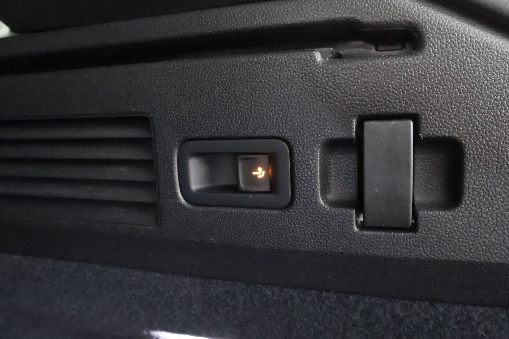 Volkswagen Arteon 2021 Shooting Brake R-Line eHybrid 160 kW DSG * Panorama / Webasto / Koukku / ACC / Adapt.LED / P.Kamera / Navi * - 1-om Suomi-auto / 2x Latauskaapelit / Kahdet renkaat - Osta nyt, maksa vasta ensi vuonna