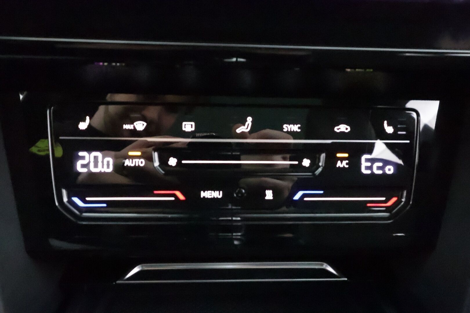 Volkswagen Arteon 2021 Shooting Brake R-Line eHybrid 160 kW DSG * Panorama / Webasto / Koukku / ACC / Adapt.LED / P.Kamera / Navi * - 1-om Suomi-auto / 2x Latauskaapelit / Kahdet renkaat - Osta nyt, maksa vasta ensi vuonna