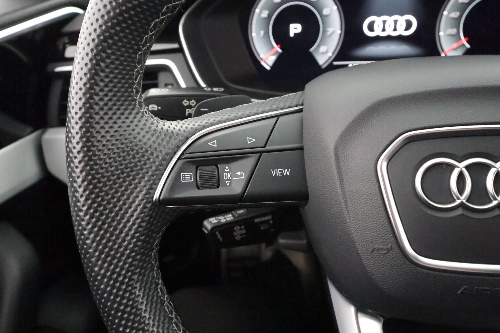 Audi A4 2021 Sedan Business Advanced 35 TFSI 110 kW MHEV S tronic * ACC / Matrix-LED / P.Tutkat / SporttiPenkit * - Suomi-auto / Kahdet Renkaat / Huippu siisti! - HULLUT AVAJAISHULINAT KORKOTARJOUS 3,29 %