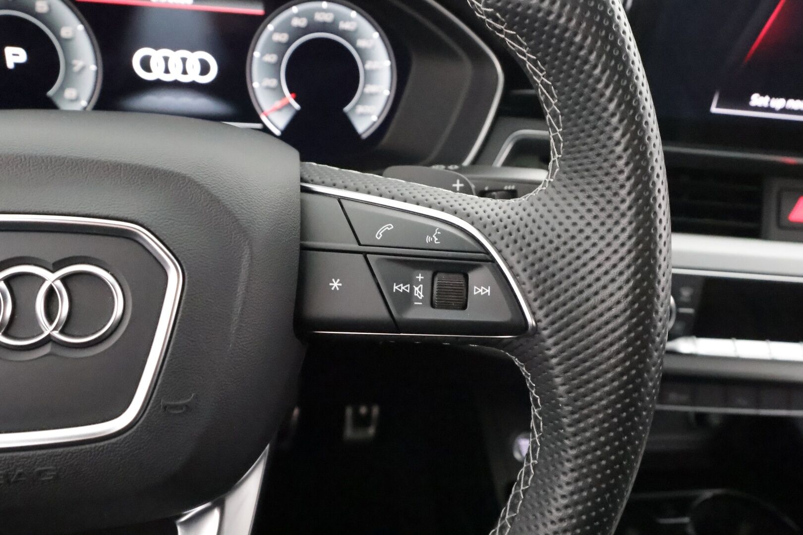 Audi A4 2021 Sedan Business Advanced 35 TFSI 110 kW MHEV S tronic * ACC / Matrix-LED / P.Tutkat / SporttiPenkit * - Suomi-auto / Kahdet Renkaat / Huippu siisti! - HULLUT AVAJAISHULINAT KORKOTARJOUS 3,29 %