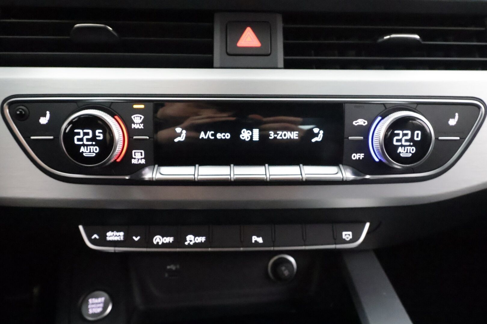 Audi A4 2021 Sedan Business Advanced 35 TFSI 110 kW MHEV S tronic * ACC / Matrix-LED / P.Tutkat / SporttiPenkit * - Suomi-auto / Kahdet Renkaat / Huippu siisti! - HULLUT AVAJAISHULINAT KORKOTARJOUS 3,29 %