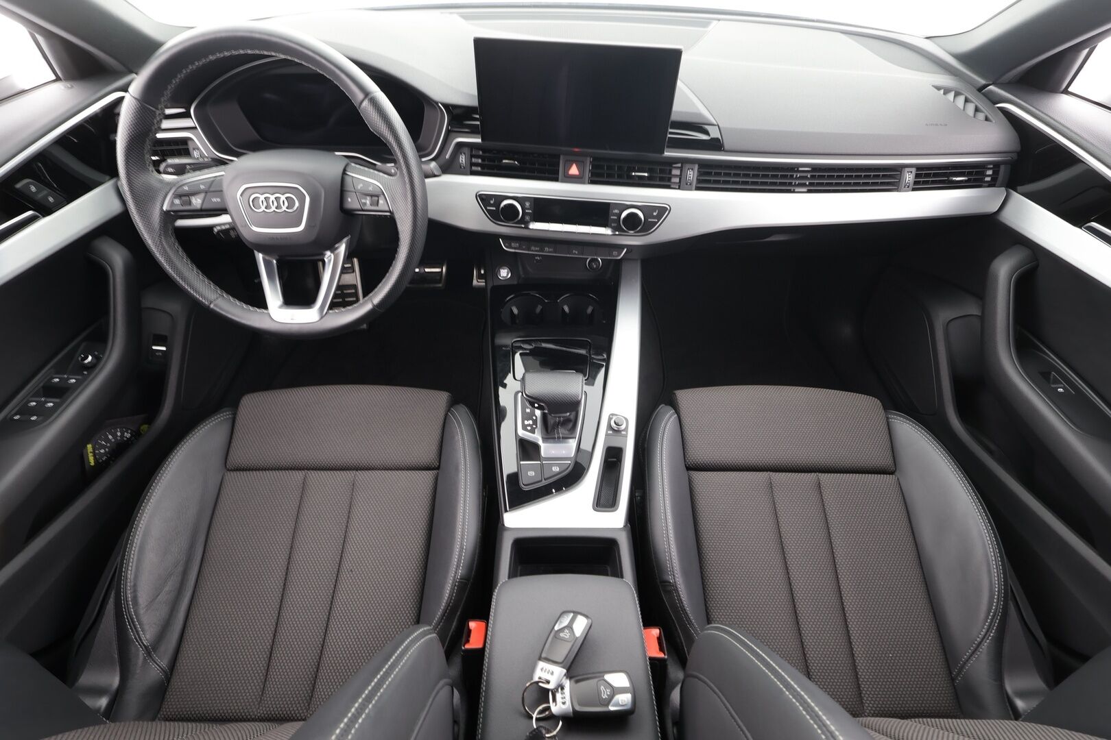 Audi A4 2021 Sedan Business Advanced 35 TFSI 110 kW MHEV S tronic * ACC / Matrix-LED / P.Tutkat / SporttiPenkit * - Suomi-auto / Kahdet Renkaat / Huippu siisti! - HULLUT AVAJAISHULINAT KORKOTARJOUS 3,29 %