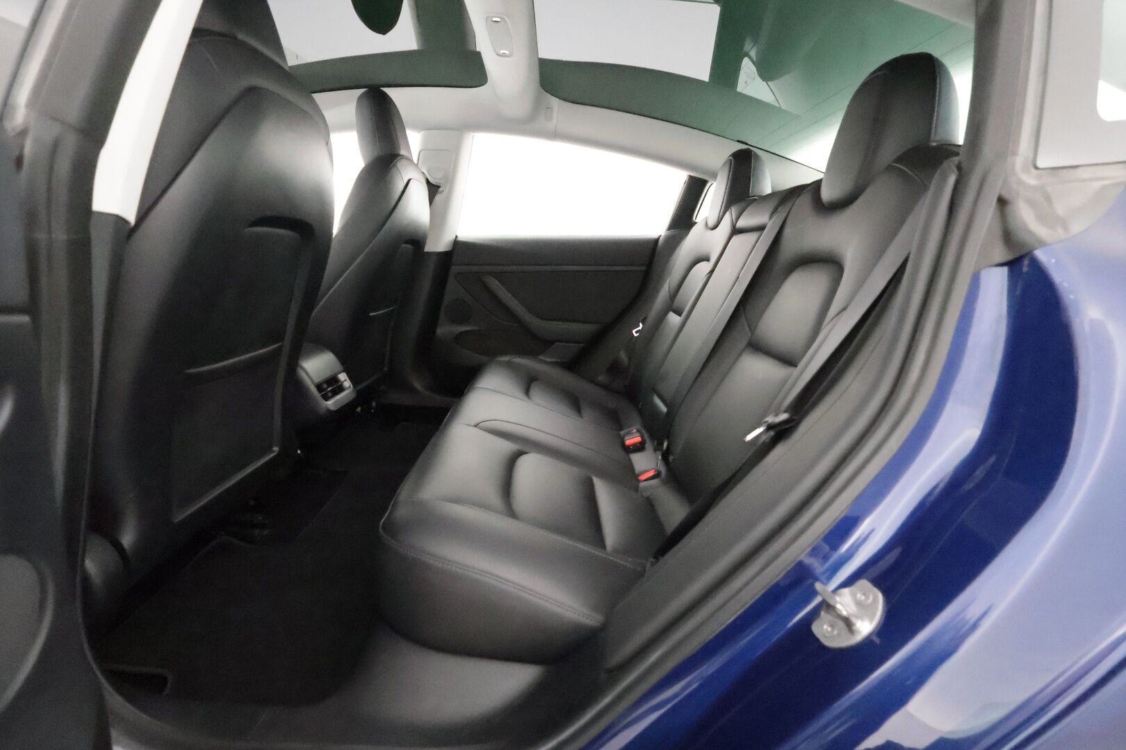 Tesla Model 3 2021 Performance - 3,99 % KORKOTARJOUS TÄHÄN AUTOON - 31.5. ASTI! - Matrix LED / Peruutuskamera / Nahkasisusta / Premium Audio / 2x Renkaat aluvantein!