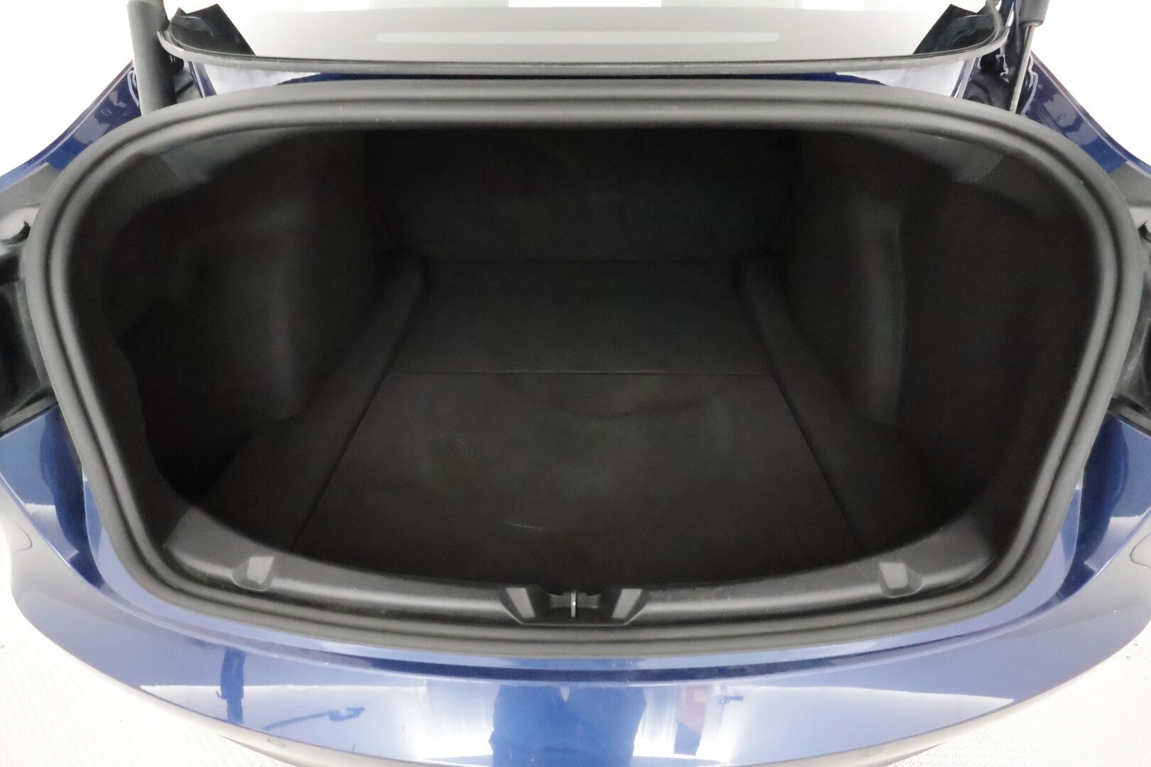 Tesla Model 3 2021 Performance - 3,99 % KORKOTARJOUS TÄHÄN AUTOON - 31.5. ASTI! - Matrix LED / Peruutuskamera / Nahkasisusta / Premium Audio / 2x Renkaat aluvantein!