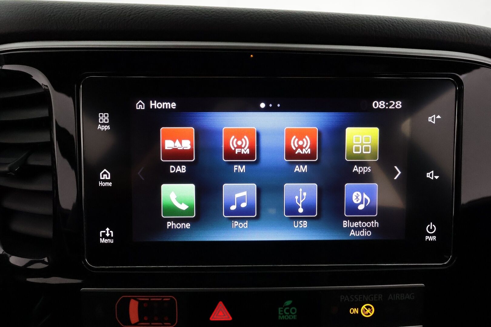 Mitsubishi Outlander PHEV 2019 Instyle 4WD 5P **Vakkari / P.kamera / Timanttinahat / Sähköpenkki / Koukku / LED** - irroitettava koukku / 2x renkaat aluvantein