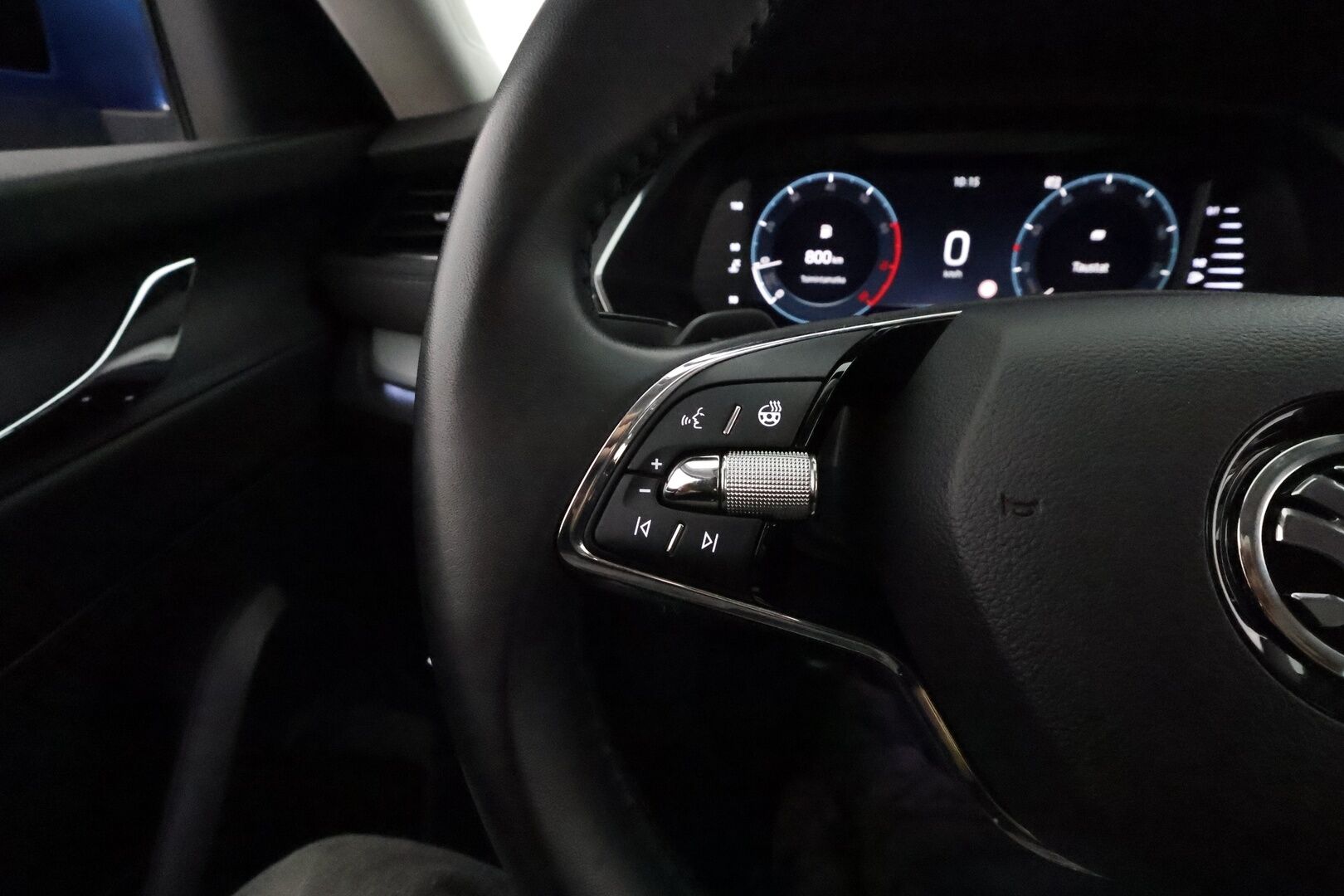 Skoda Octavia 2021 Combi 1,0 TSI Style eTEC DSG Autom. **Webasto / Adapt.Vakkari / Matrix-LED / P.kamera / Sporttipenkit / Navi / Keyless** - 1-om Suomi-auto / Kahdet Renkaat