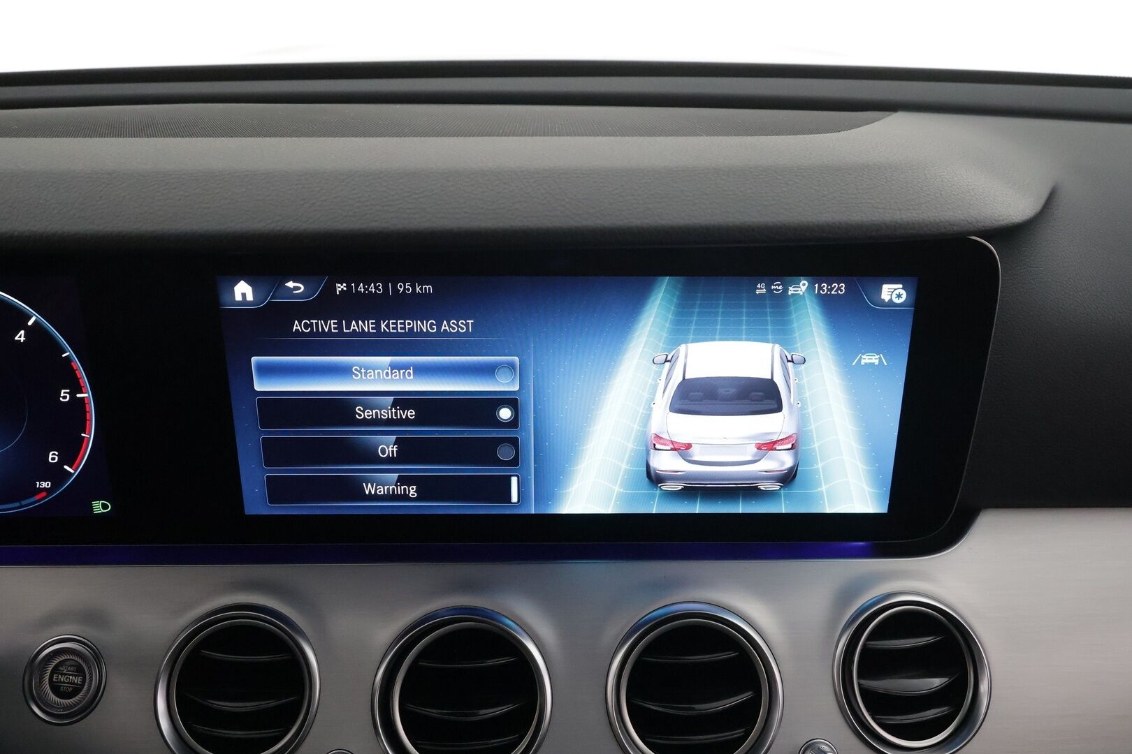 Mercedes-Benz E 2022 220 d 4MATIC A Business Avantgarde * Distronic+ / 360° / Multibeam / Webasto / Koukku / Widescreen / KeylessGo / Navi * - Suomi-auto / Kahdet renkaat aluvanteilla / Merkkihuollettu 