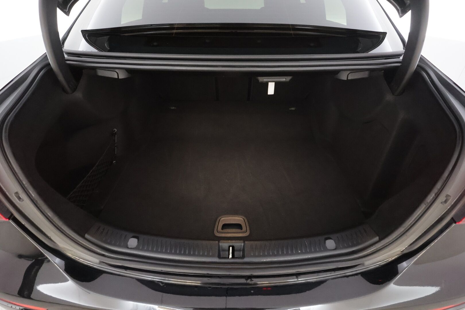 Mercedes-Benz E 2022 220 d 4MATIC A Business Avantgarde * Distronic+ / 360° / Multibeam / Webasto / Koukku / Widescreen / KeylessGo / Navi * - Suomi-auto / Kahdet renkaat aluvanteilla / Merkkihuollettu 