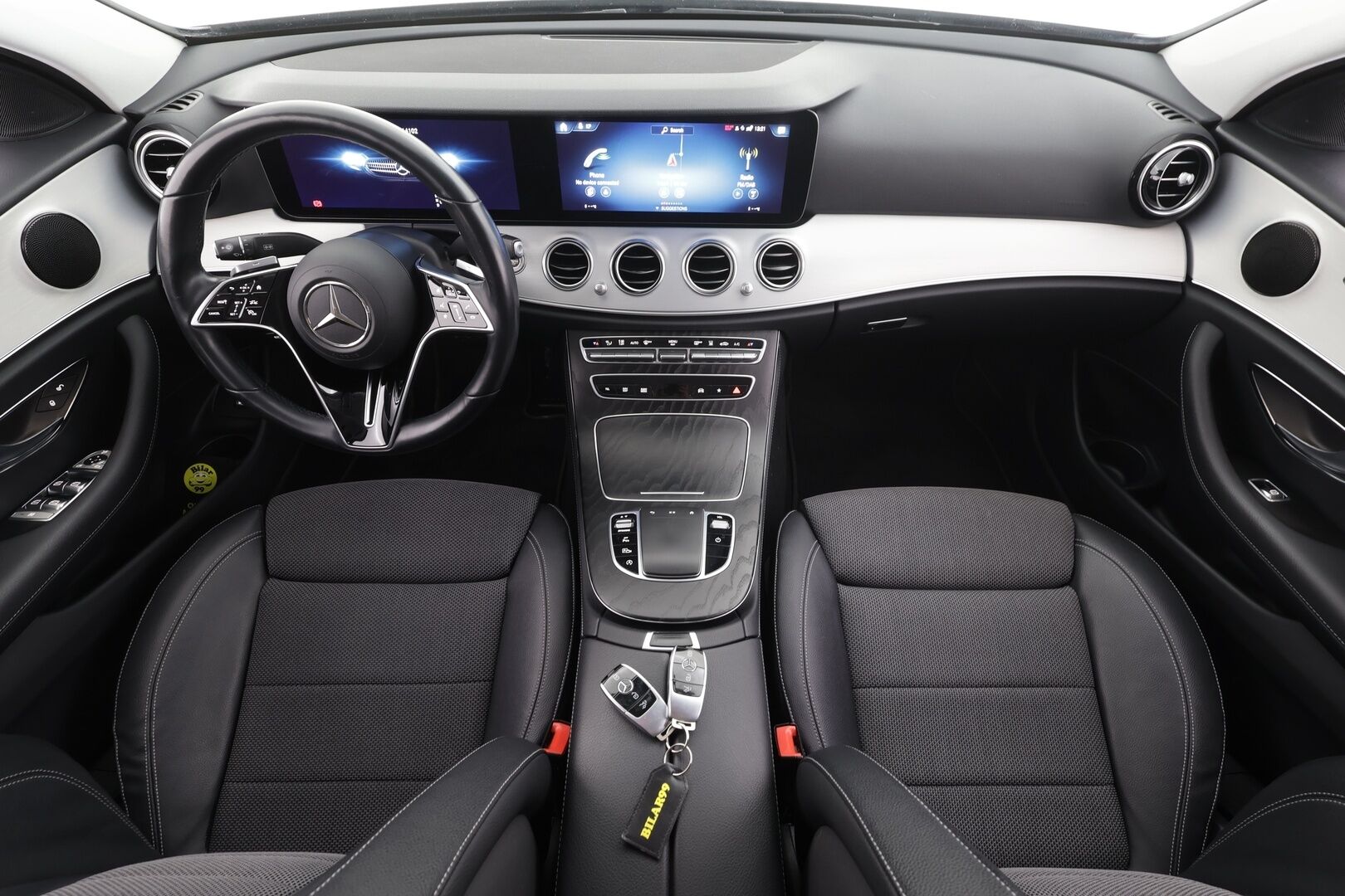 Mercedes-Benz E 2022 220 d 4MATIC A Business Avantgarde * Distronic+ / 360° / Multibeam / Webasto / Koukku / Widescreen / KeylessGo / Navi * - Suomi-auto / Kahdet renkaat aluvanteilla / Merkkihuollettu 