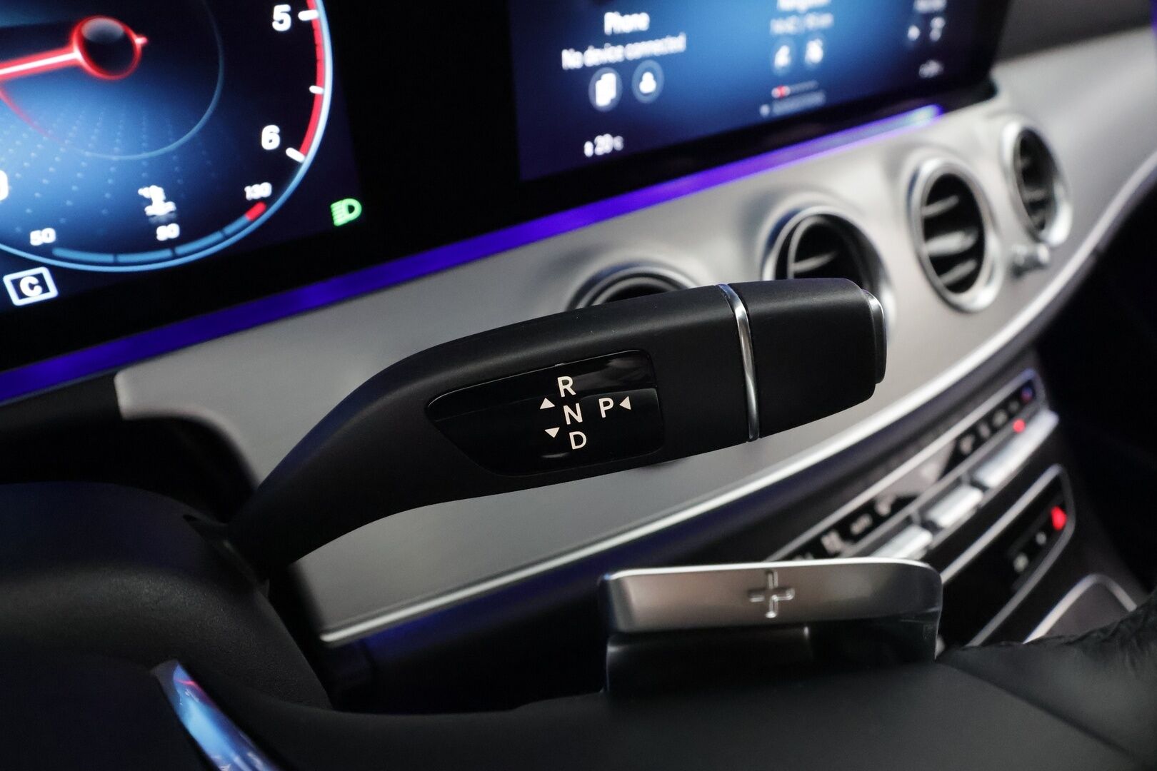 Mercedes-Benz E 2022 220 d 4MATIC A Business Avantgarde * Distronic+ / 360° / Multibeam / Webasto / Koukku / Widescreen / KeylessGo / Navi * - Suomi-auto / Kahdet renkaat aluvanteilla / Merkkihuollettu 