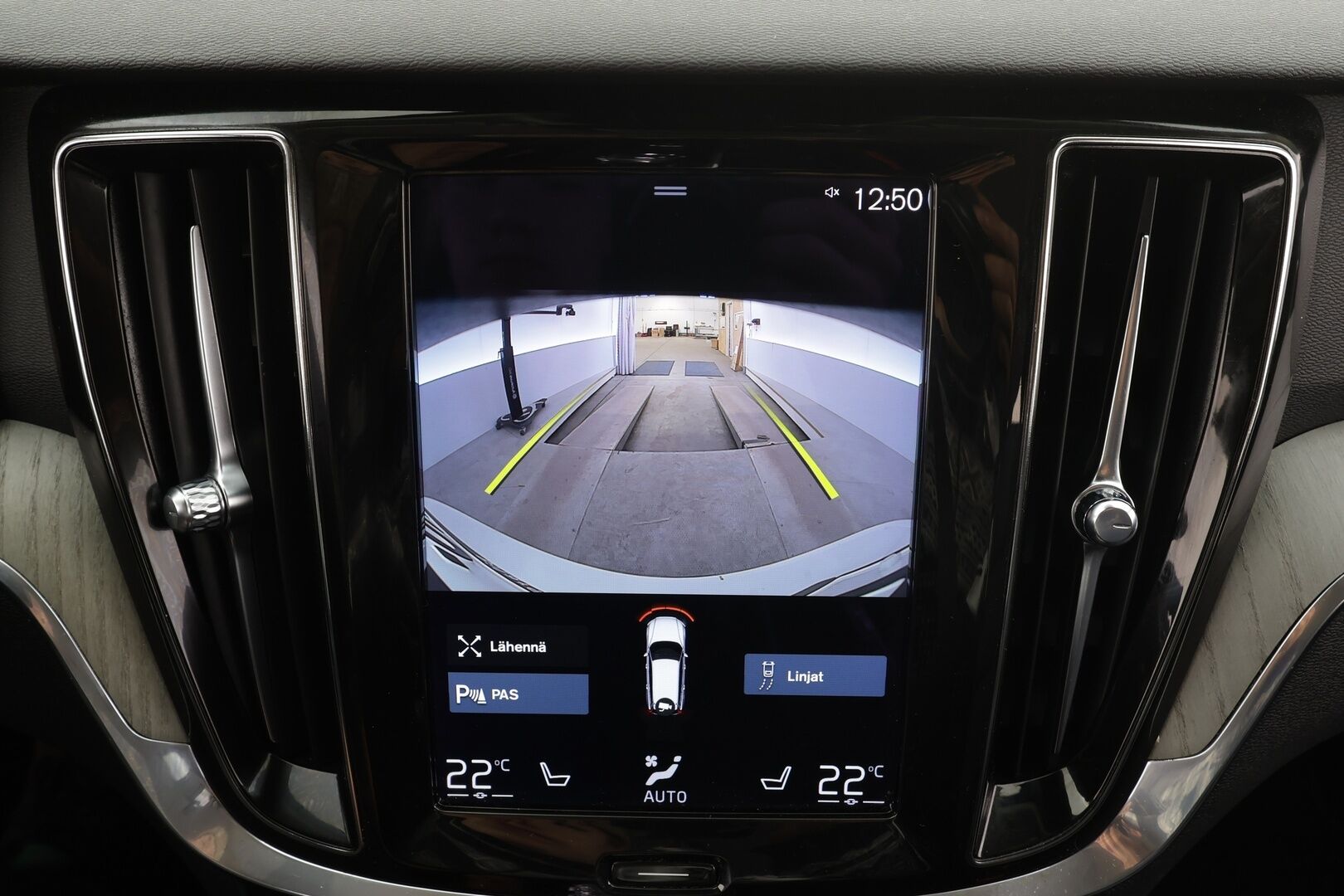 Volvo V60 2022 B3 MHEV Business Inscription Edition DCT aut * ACC / P.Kamera / Full LED / Navi / Webasto / Muistipenkki / Nahat * - 1.Om Suomi-auto / Kahdet renkaat aluvanteilla / Merkkihuollettu