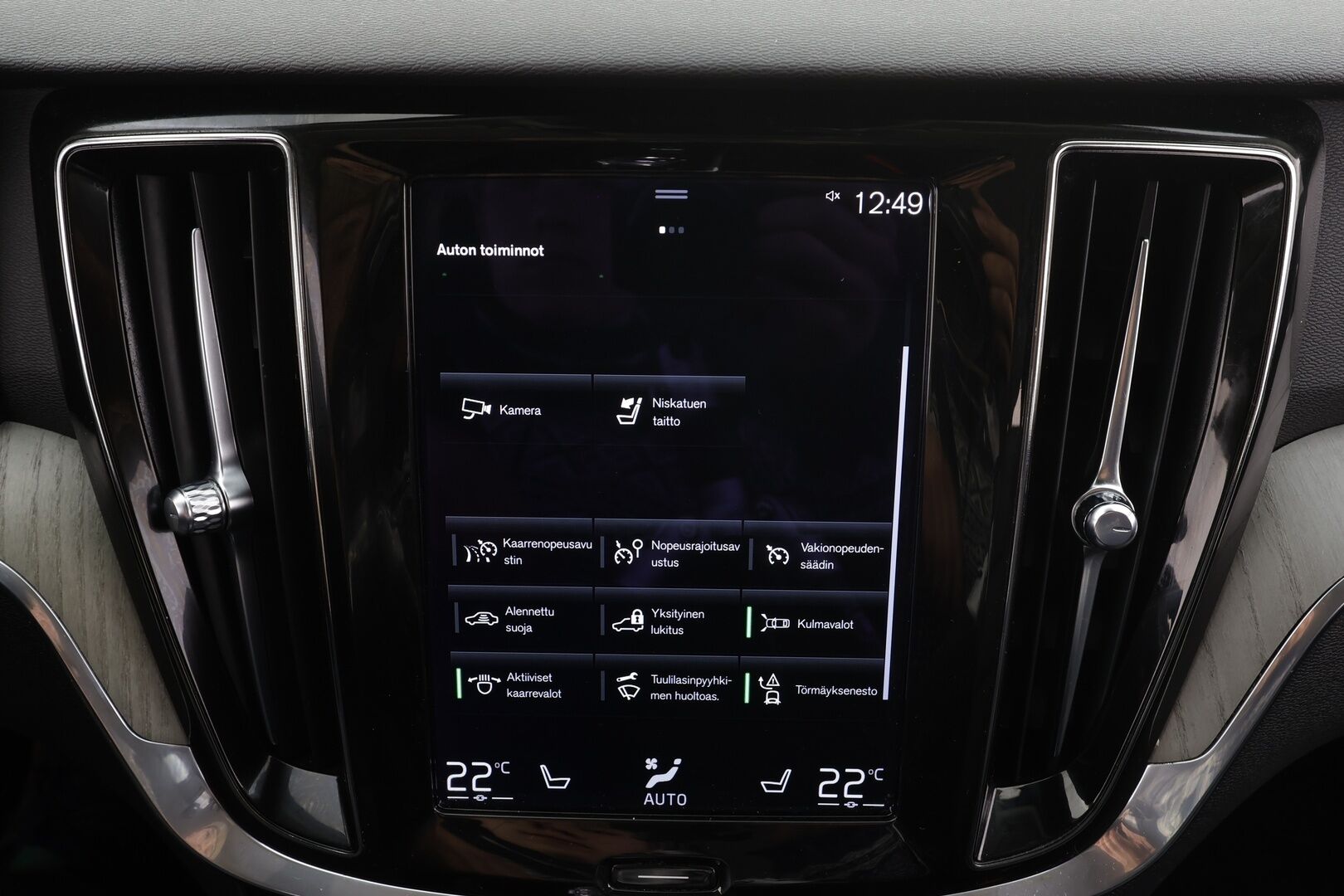 Volvo V60 2022 B3 MHEV Business Inscription Edition DCT aut * ACC / P.Kamera / Full LED / Navi / Webasto / Muistipenkki / Nahat * - 1.Om Suomi-auto / Kahdet renkaat aluvanteilla / Merkkihuollettu - HULLUT AVAJAISHULINAT KORKOTARJOUS 3,29 %