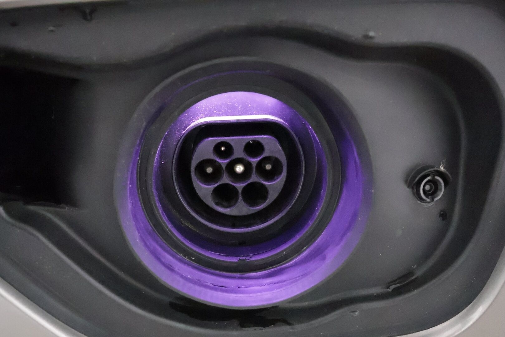 Volvo V60 2022 T6 TwE AWD Business R-Design aut - Webasto / Adapt.Vakkari / Harman&Kardon / Peruutuskamera / Vetokoukku / Navi / Nahkasisusta / Merkkihuollot / Supervarusteltu! - HULLUT BLACKWEEK JATKOT - KORKOTARJOUS 2,49%