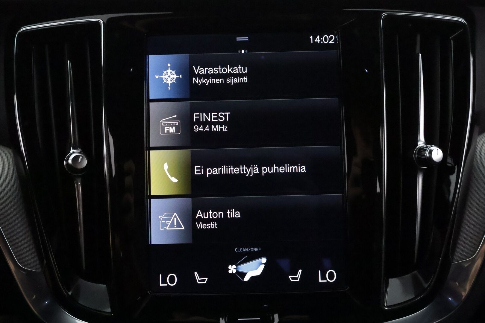 Volvo V60 2022 T6 TwE AWD Business R-Design aut - Webasto / Adapt.Vakkari / Harman&Kardon / Peruutuskamera / Vetokoukku / Navi / Nahkasisusta / Merkkihuollot / Supervarusteltu! - Osta nyt, maksa vasta ensi vuonna