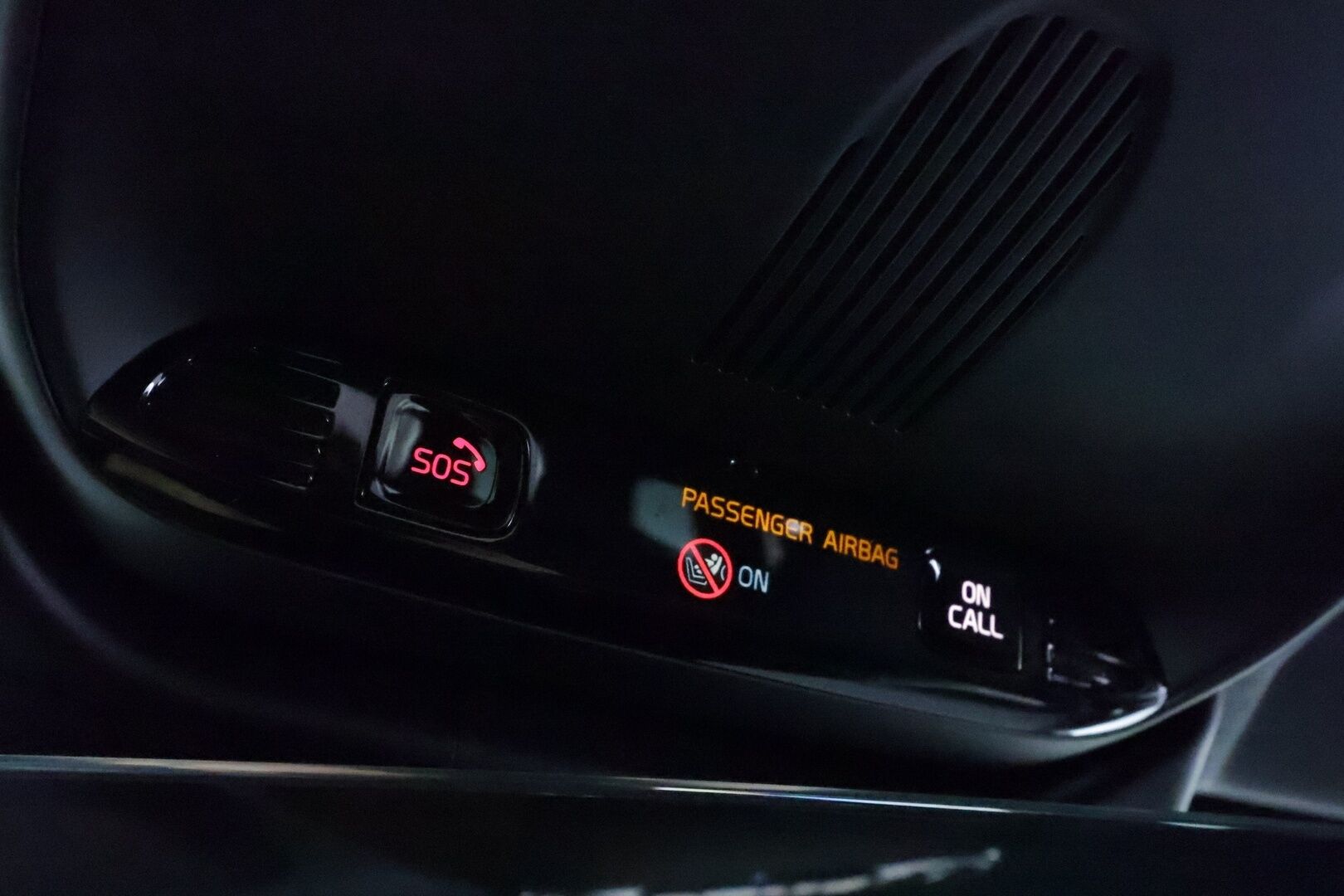 Volvo V60 2022 T6 TwE AWD Business R-Design aut - Webasto / Adapt.Vakkari / Harman&Kardon / Peruutuskamera / Vetokoukku / Navi / Nahkasisusta / Merkkihuollot / Supervarusteltu! - Osta nyt, maksa vasta ensi vuonna