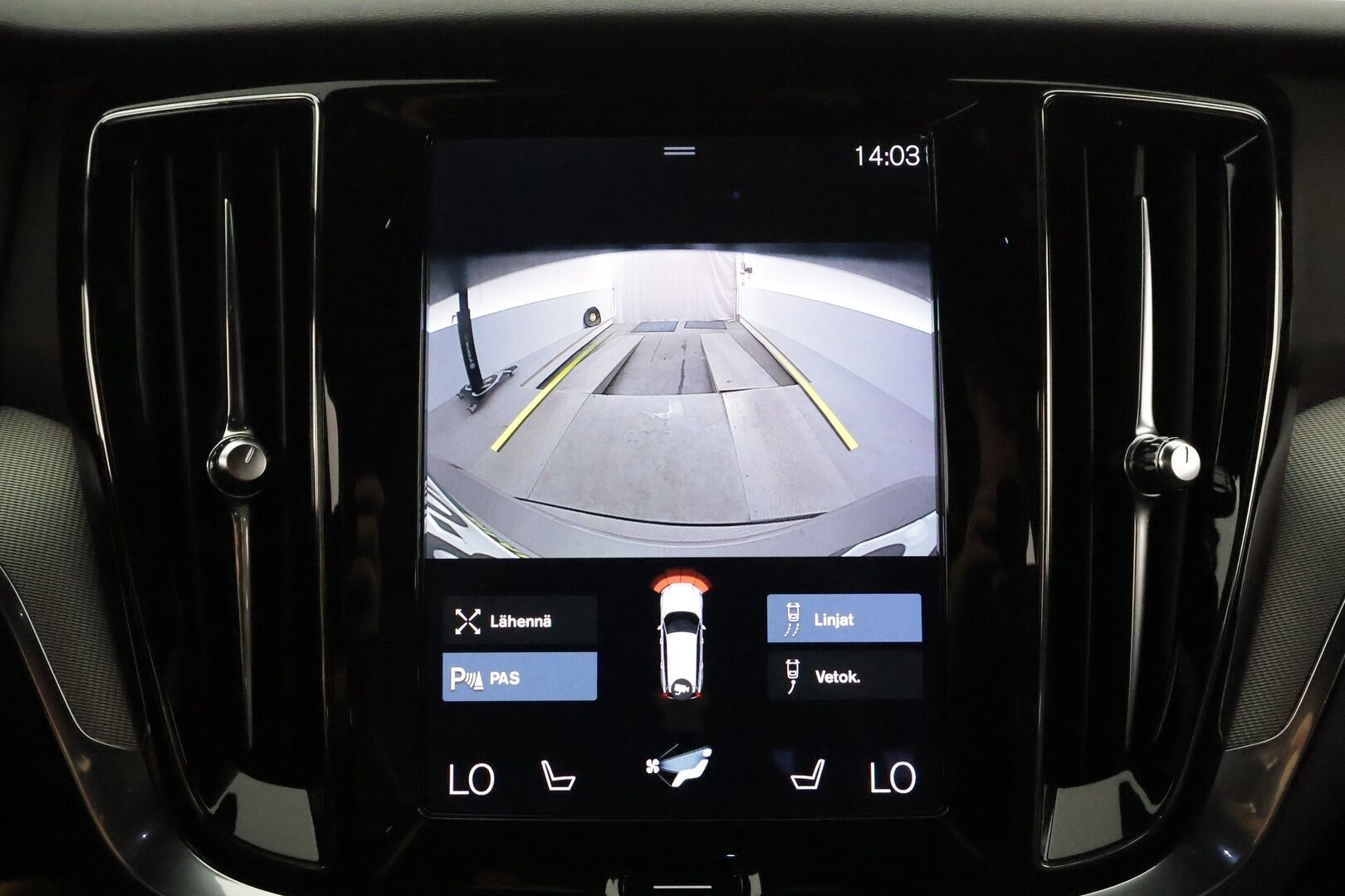 Volvo V60 2022 T6 TwE AWD Business R-Design aut - Webasto / Adapt.Vakkari / Harman&Kardon / Peruutuskamera / Vetokoukku / Navi / Nahkasisusta / Merkkihuollot / Supervarusteltu!