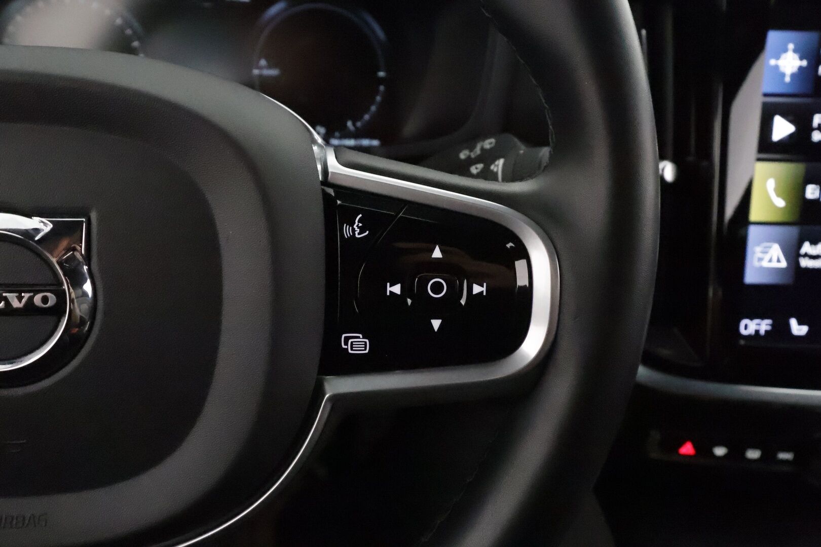 Volvo V60 2022 T6 TwE AWD Business R-Design aut - Webasto / Adapt.Vakkari / Harman&Kardon / Peruutuskamera / Vetokoukku / Navi / Nahkasisusta / Merkkihuollot / Supervarusteltu! - Osta nyt, maksa vasta ensi vuonna