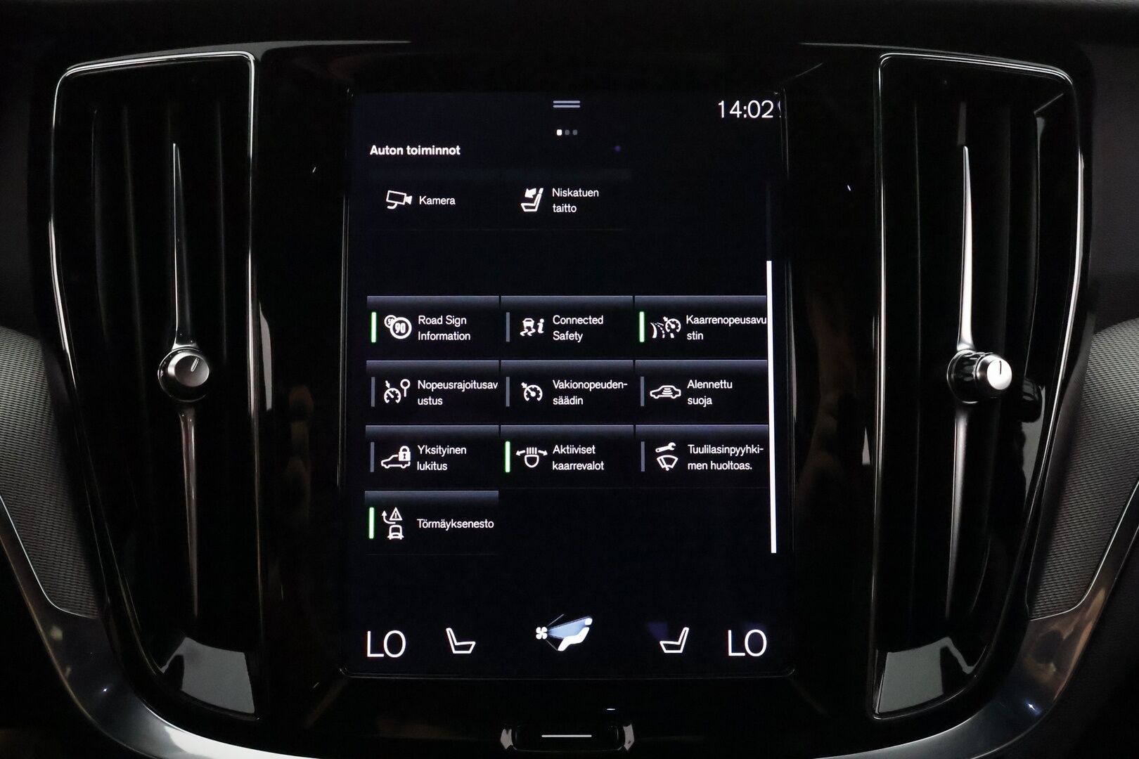 Volvo V60 2022 T6 TwE AWD Business R-Design aut - Webasto / Adapt.Vakkari / Harman&Kardon / Peruutuskamera / Vetokoukku / Navi / Nahkasisusta / Merkkihuollot / Supervarusteltu!