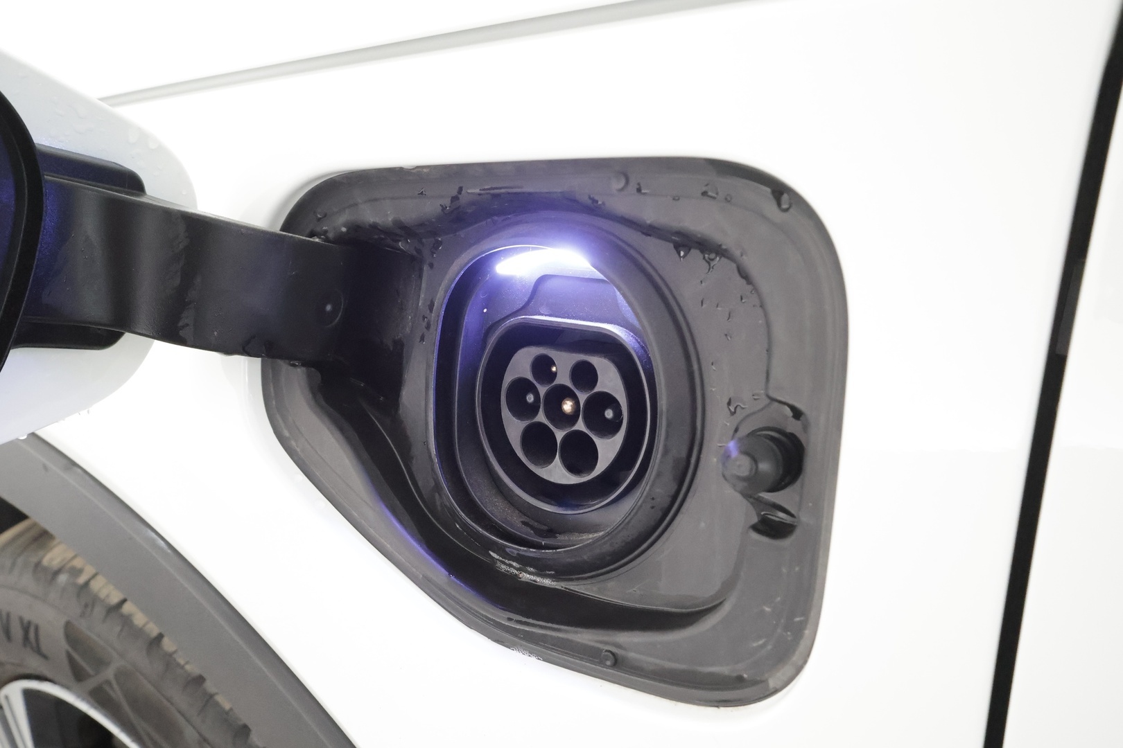 Volvo XC40 2022 T5 TwE Business Inscription Edition aut - | Webasto | Koukku | ACC | LED | P.Kamera | Sporttinahat | Kaistavahti | Keyless | Suomi-auto | Kahdet renkaat | Merkkihuollot | 2x Latauskaapelit |