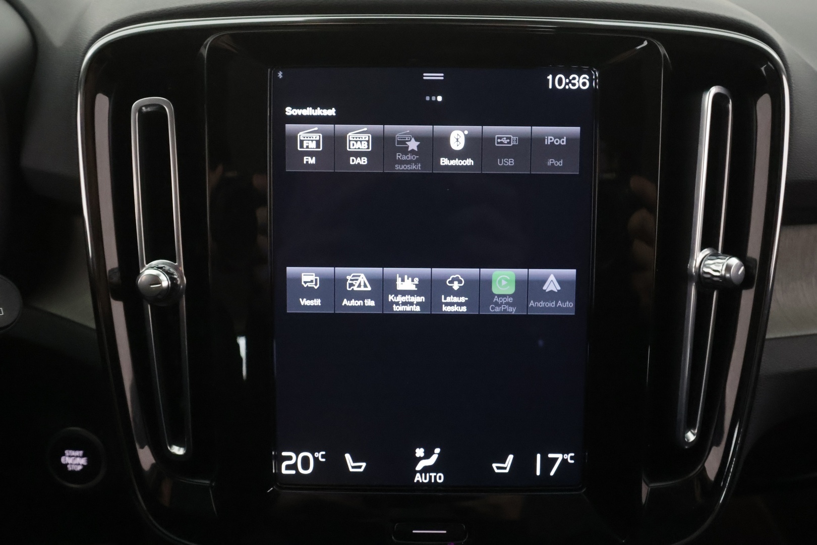 Volvo XC40 2022 T5 TwE Business Inscription Edition aut - | Webasto | Koukku | ACC | LED | P.Kamera | Sporttinahat | Kaistavahti | Keyless | Suomi-auto | Kahdet renkaat | Merkkihuollot | 2x Latauskaapelit |