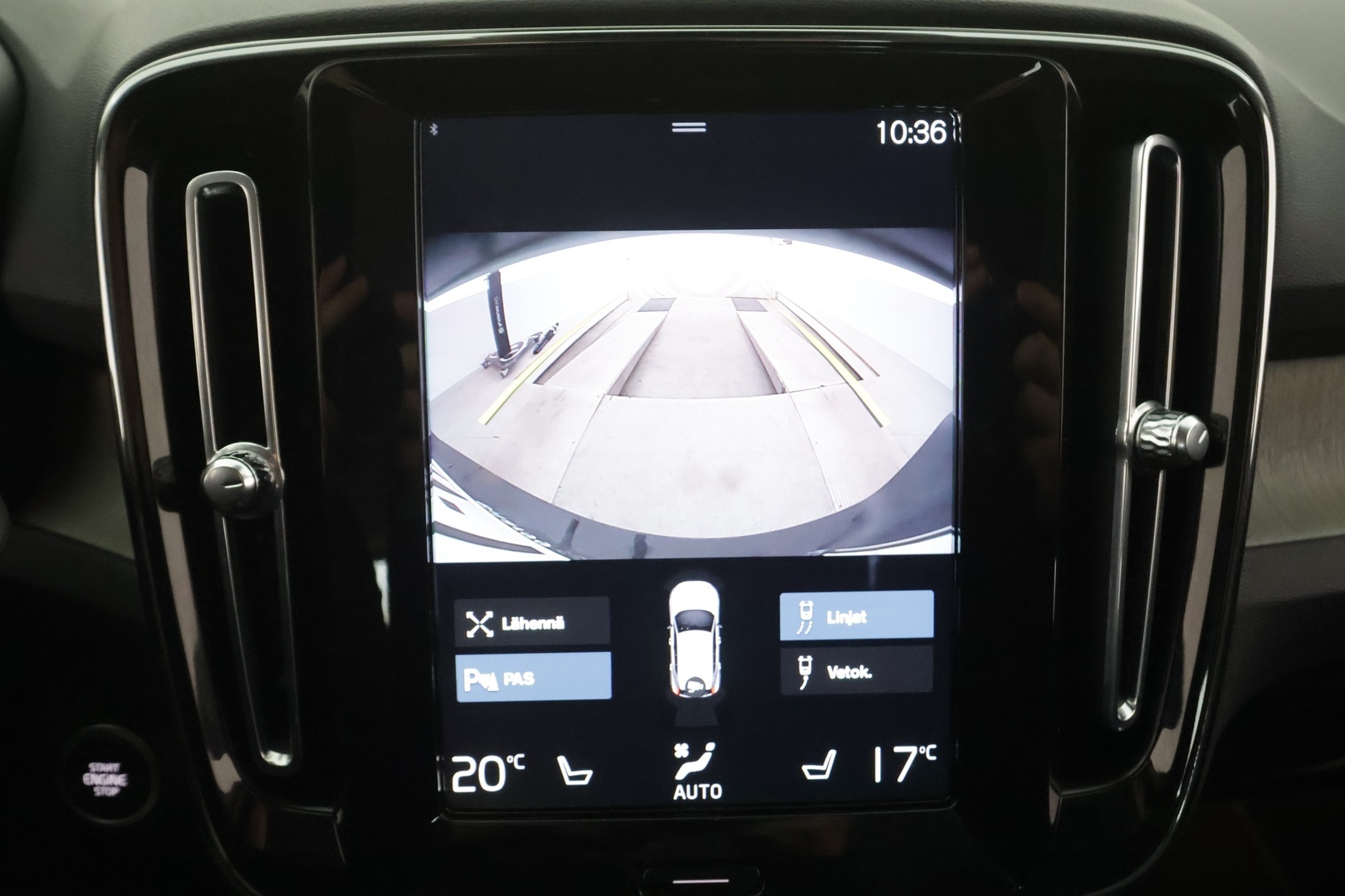 Volvo XC40 2022 T5 TwE Business Inscription Edition aut - | Webasto | Koukku | ACC | LED | P.Kamera | Sporttinahat | Kaistavahti | Keyless | Suomi-auto | Kahdet renkaat | Merkkihuollot | 2x Latauskaapelit |