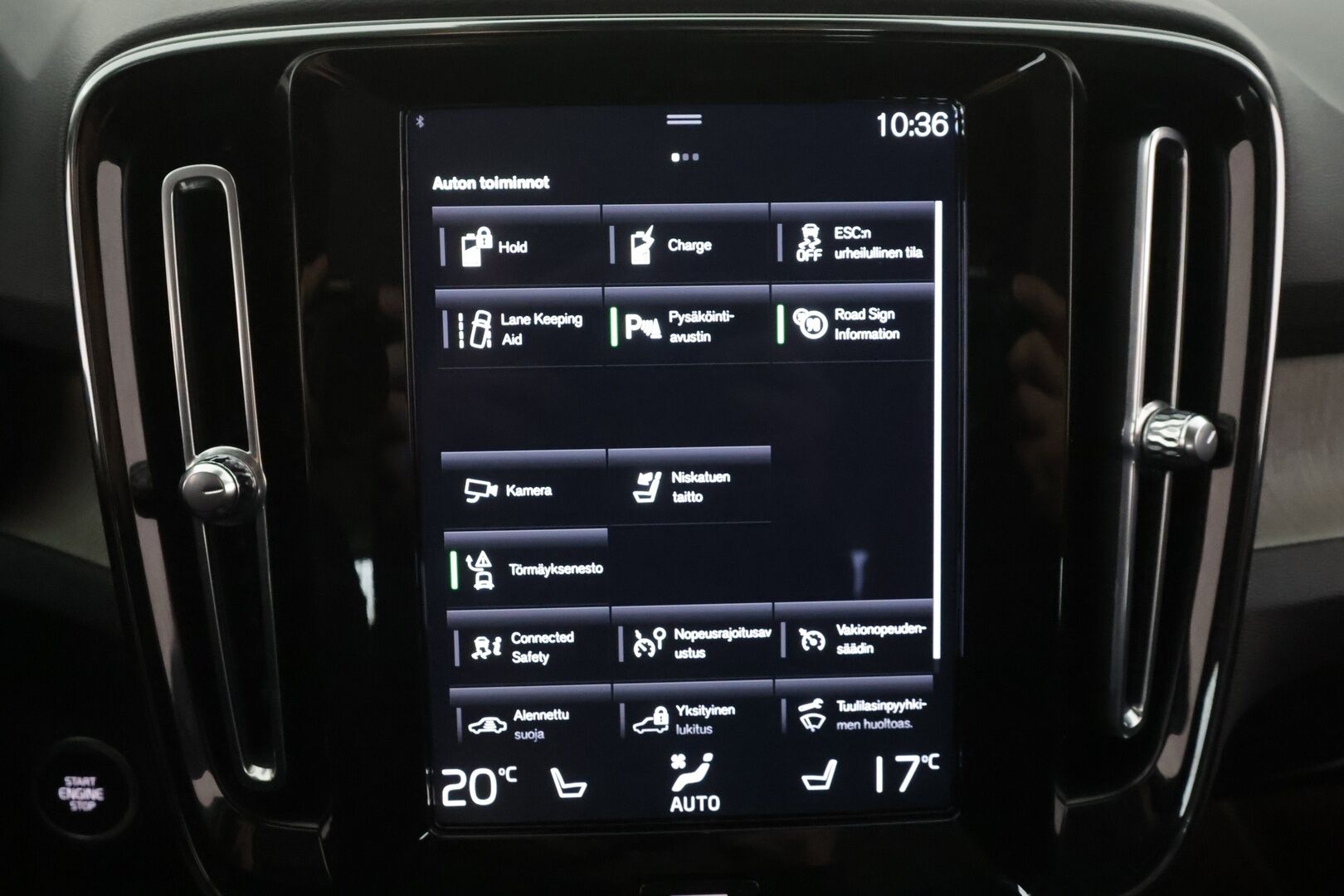 Volvo XC40 2022 T5 TwE Business Inscription Edition aut - | Webasto | Koukku | ACC | LED | P.Kamera | Sporttinahat | Kaistavahti | Keyless | Suomi-auto | Kahdet renkaat | Merkkihuollot | 2x Latauskaapelit |