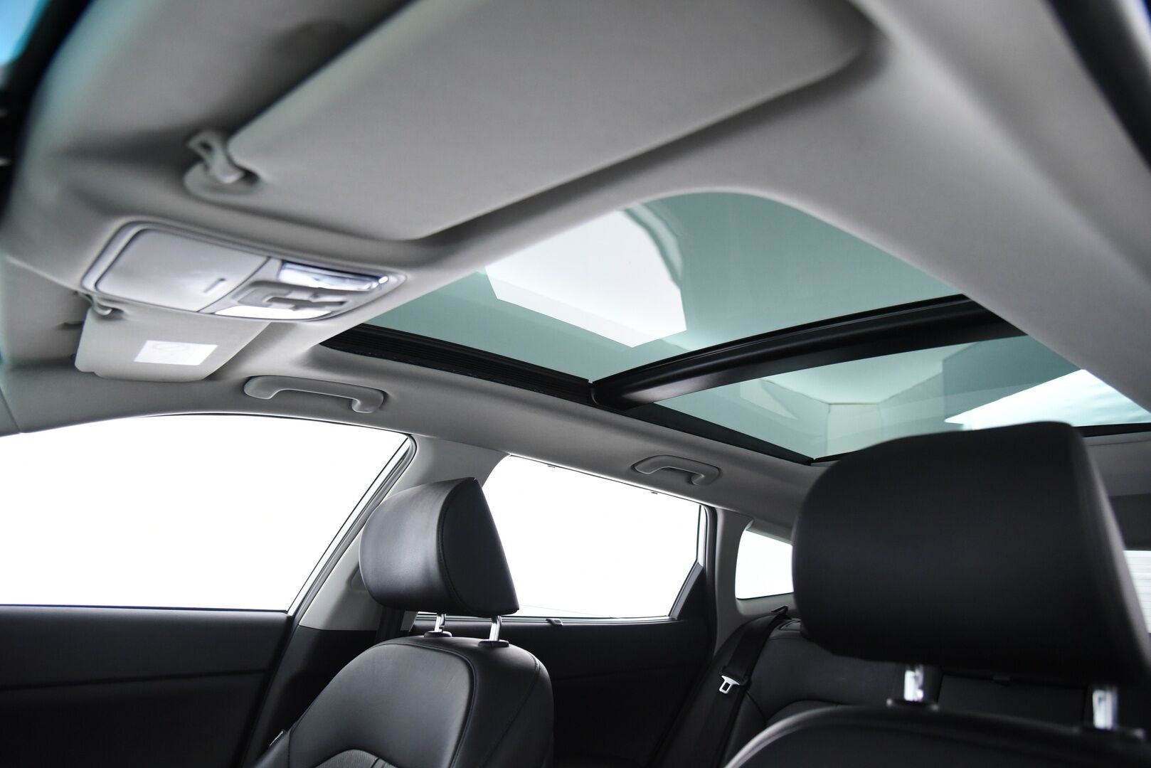 Kia Optima 2020 2,0 GDI PHEV Business Luxury SW A/T / Adapt. vak. / BLIS / Panorama / Muistipenkki / Keyless / Muistipenkki - Merkkihuollettu! / 360° / Harman/Kardon / Ilmastoidut nahkapenkit