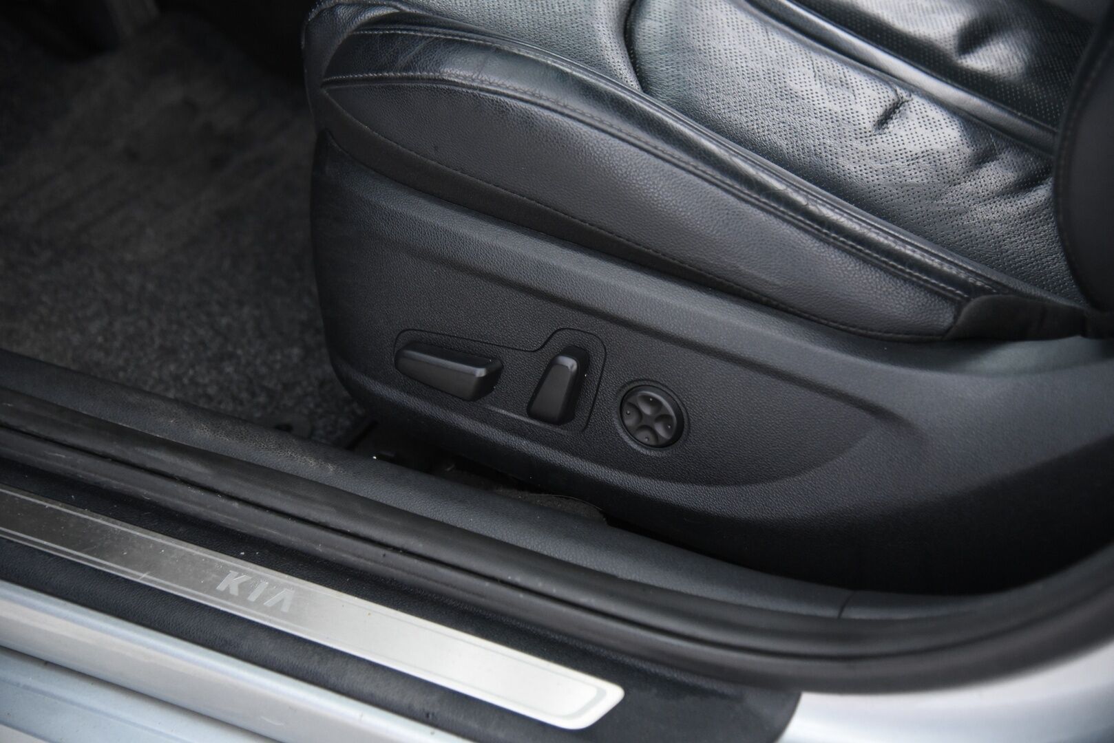 Kia Optima 2020 2,0 GDI PHEV Business Luxury SW A/T / Adapt. vak. / BLIS / Panorama / Muistipenkki / Keyless / Muistipenkki - Merkkihuollettu! / 360° / Harman/Kardon / Ilmastoidut nahkapenkit