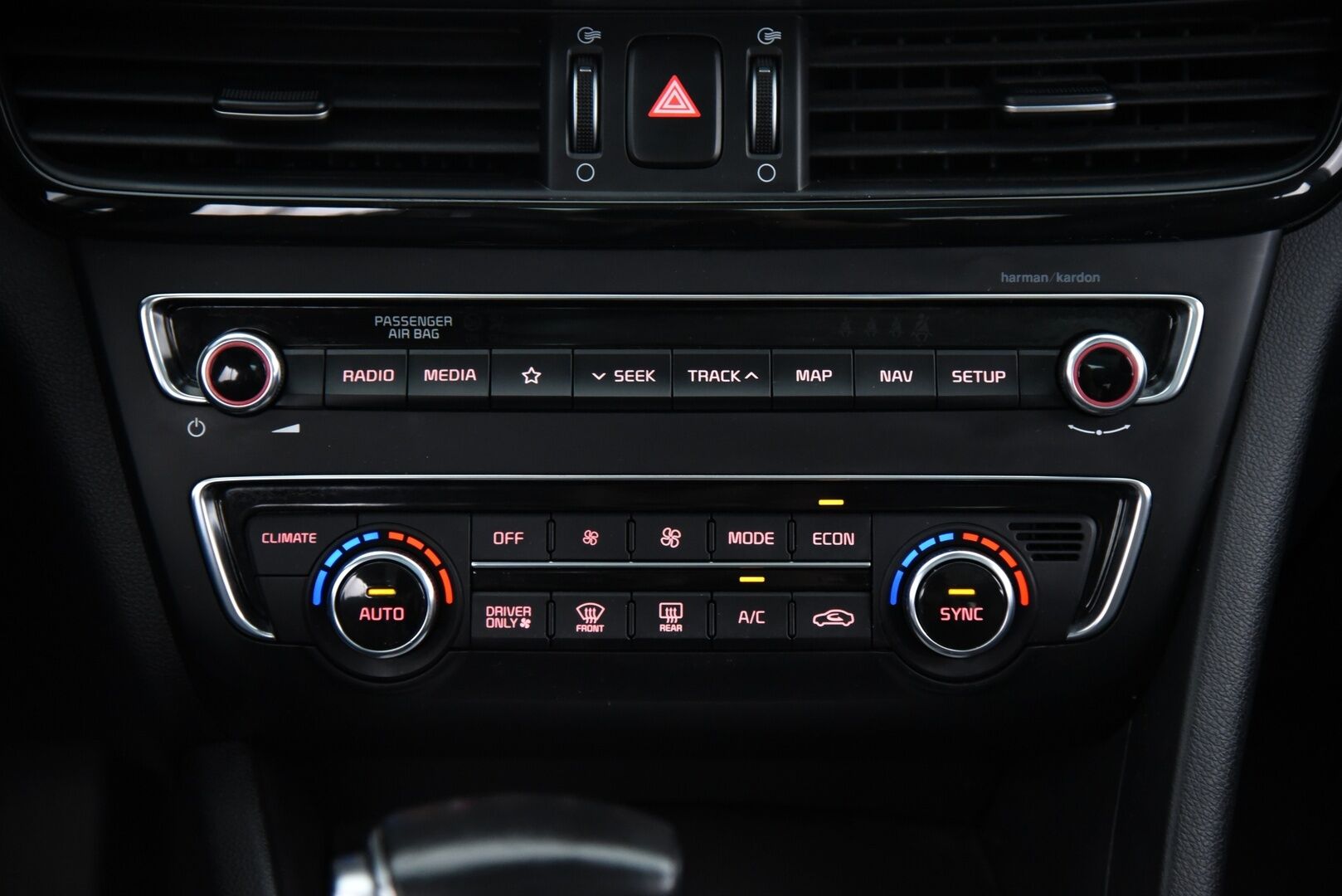 Kia Optima 2020 2,0 GDI PHEV Business Luxury SW A/T / Adapt. vak. / BLIS / Panorama / Muistipenkki / Keyless / Muistipenkki - Merkkihuollettu! / 360° / Harman/Kardon / Ilmastoidut nahkapenkit
