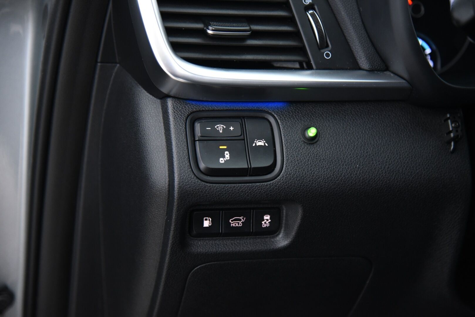 Kia Optima 2020 2,0 GDI PHEV Business Luxury SW A/T / Adapt. vak. / BLIS / Panorama / Muistipenkki / Keyless / Muistipenkki - Merkkihuollettu! / 360° / Harman/Kardon / Ilmastoidut nahkapenkit