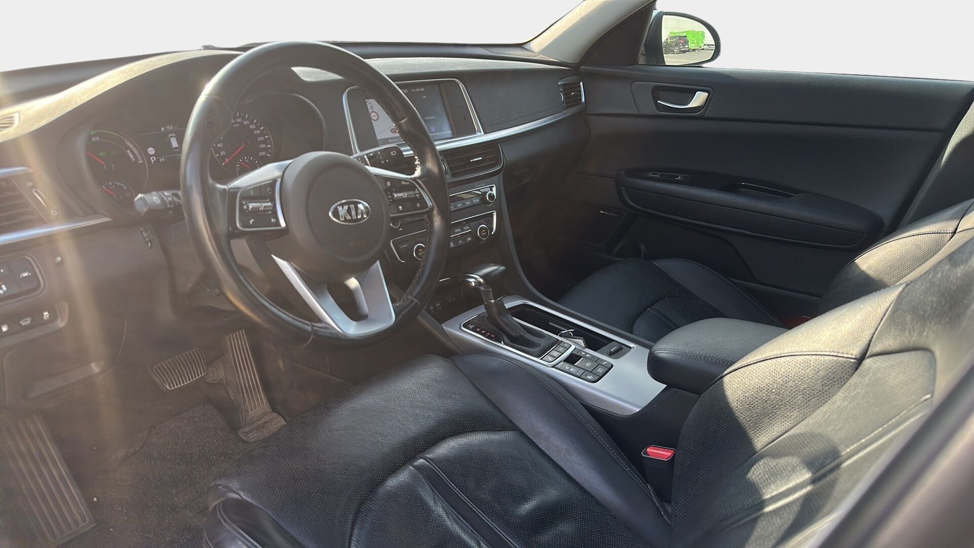 Kia Optima 2020 2,0 GDI PHEV Business Luxury SW A/T / Adapt. vak. / BLIS / Panorama / Muistipenkki / Keyless / Muistipenkki - Merkkihuollettu! / 360° / Harman/Kardon / Ilmastoidut nahkapenkit