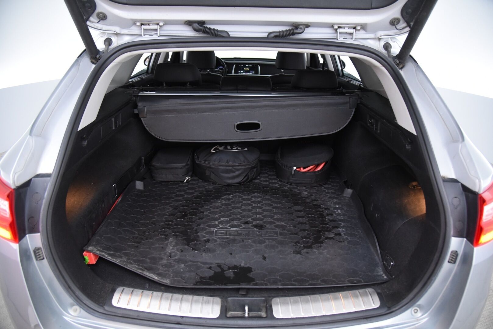 Kia Optima 2020 2,0 GDI PHEV Business Luxury SW A/T / Adapt. vak. / BLIS / Panorama / Muistipenkki / Keyless / Muistipenkki - Merkkihuollettu! / 360° / Harman/Kardon / Ilmastoidut nahkapenkit