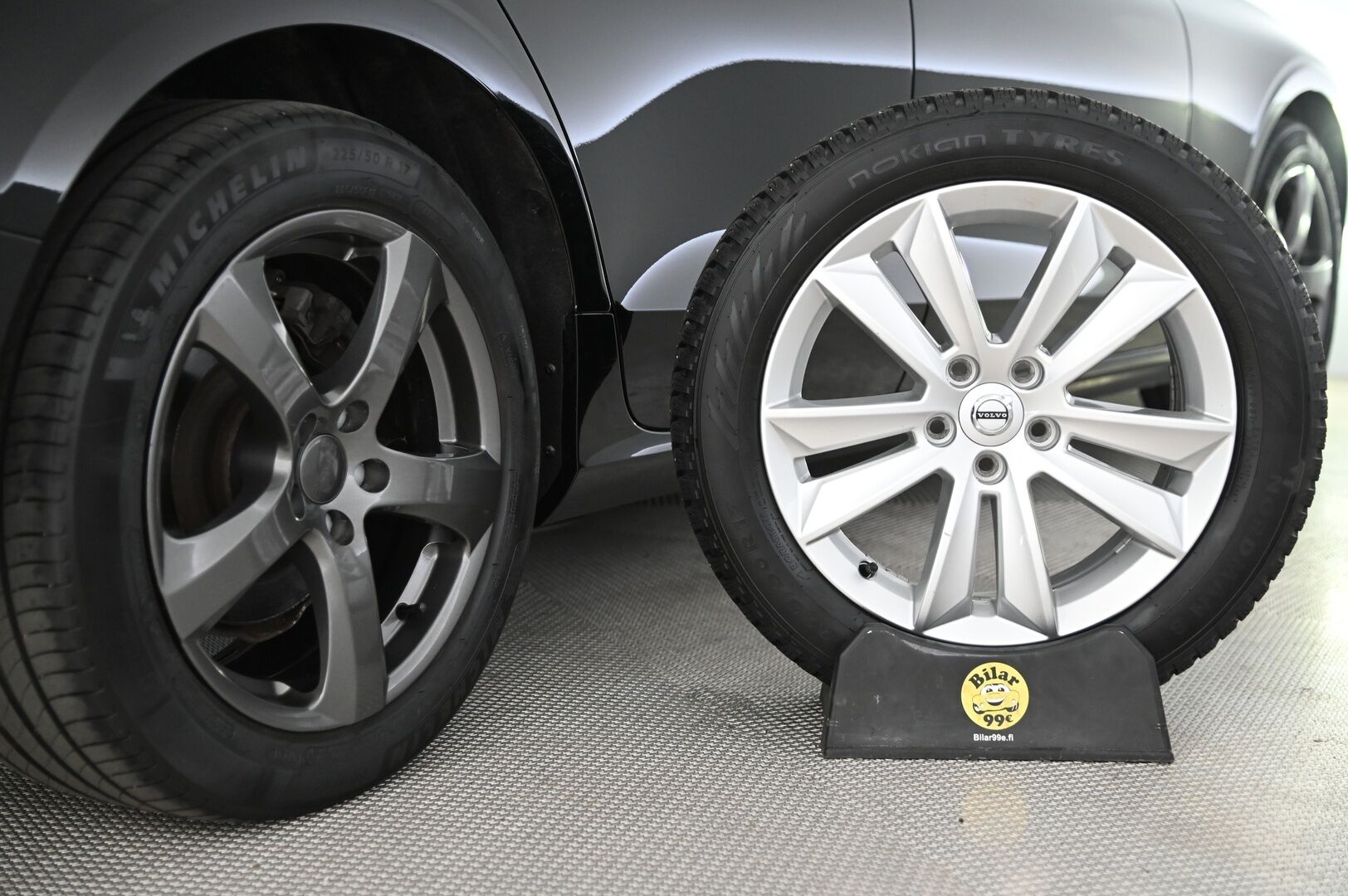 Volvo V60 2022 B3 MHEV Business Edition aut *Webasto / Acc&Pilot Assist / Full-Led / P.Kamera / Keyless / Navi* - *Merkkihuollettu 1-Omisteinen Suomi-auto!/ 2xrenkaat aluvanteilla*