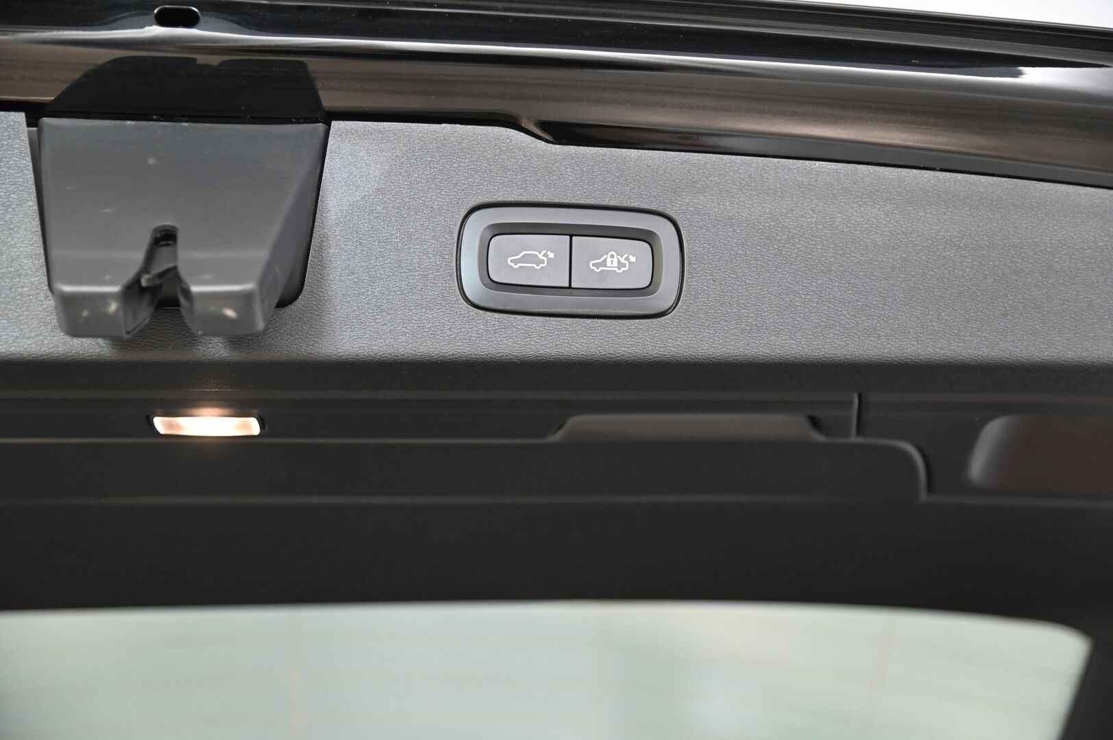 Volvo V60 2022 B3 MHEV Business Edition aut *Webasto / Acc&Pilot Assist / Full-Led / P.Kamera / Keyless / Navi* - *Merkkihuollettu 1-Omisteinen Suomi-auto!/ 2xrenkaat aluvanteilla*