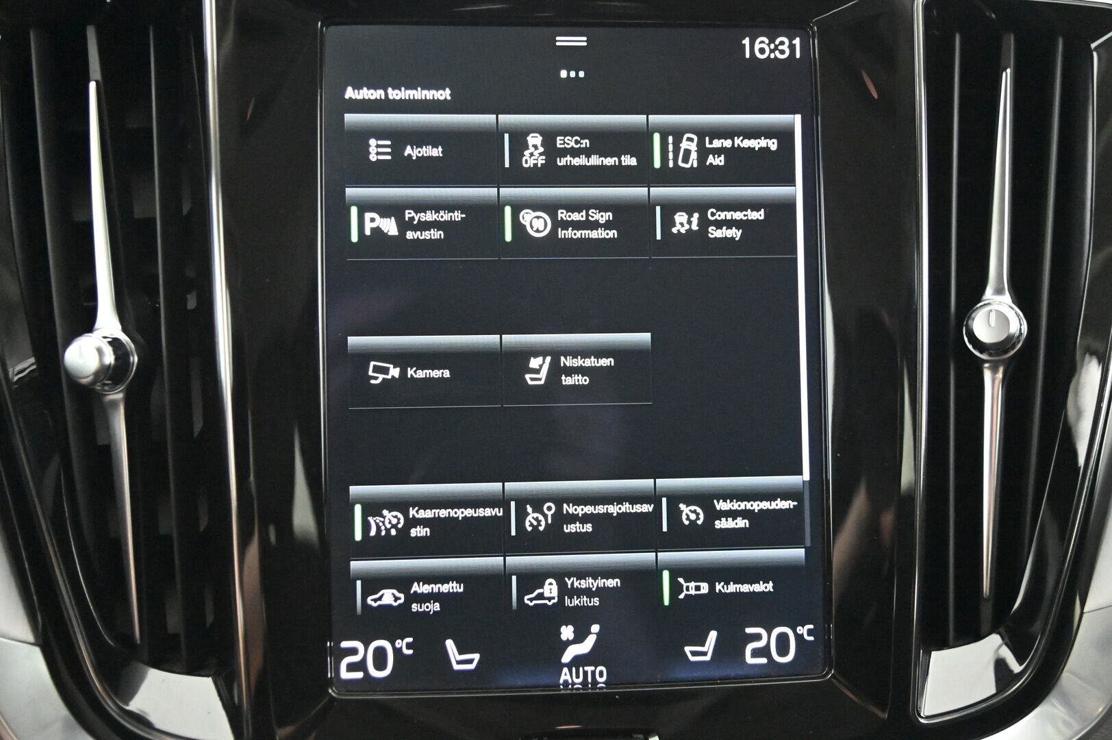 Volvo V60 2022 B3 MHEV Business Edition aut *Webasto / Acc&Pilot Assist / Full-Led / P.Kamera / Keyless / Navi* - *Merkkihuollettu 1-Omisteinen Suomi-auto!/ 2xrenkaat aluvanteilla*