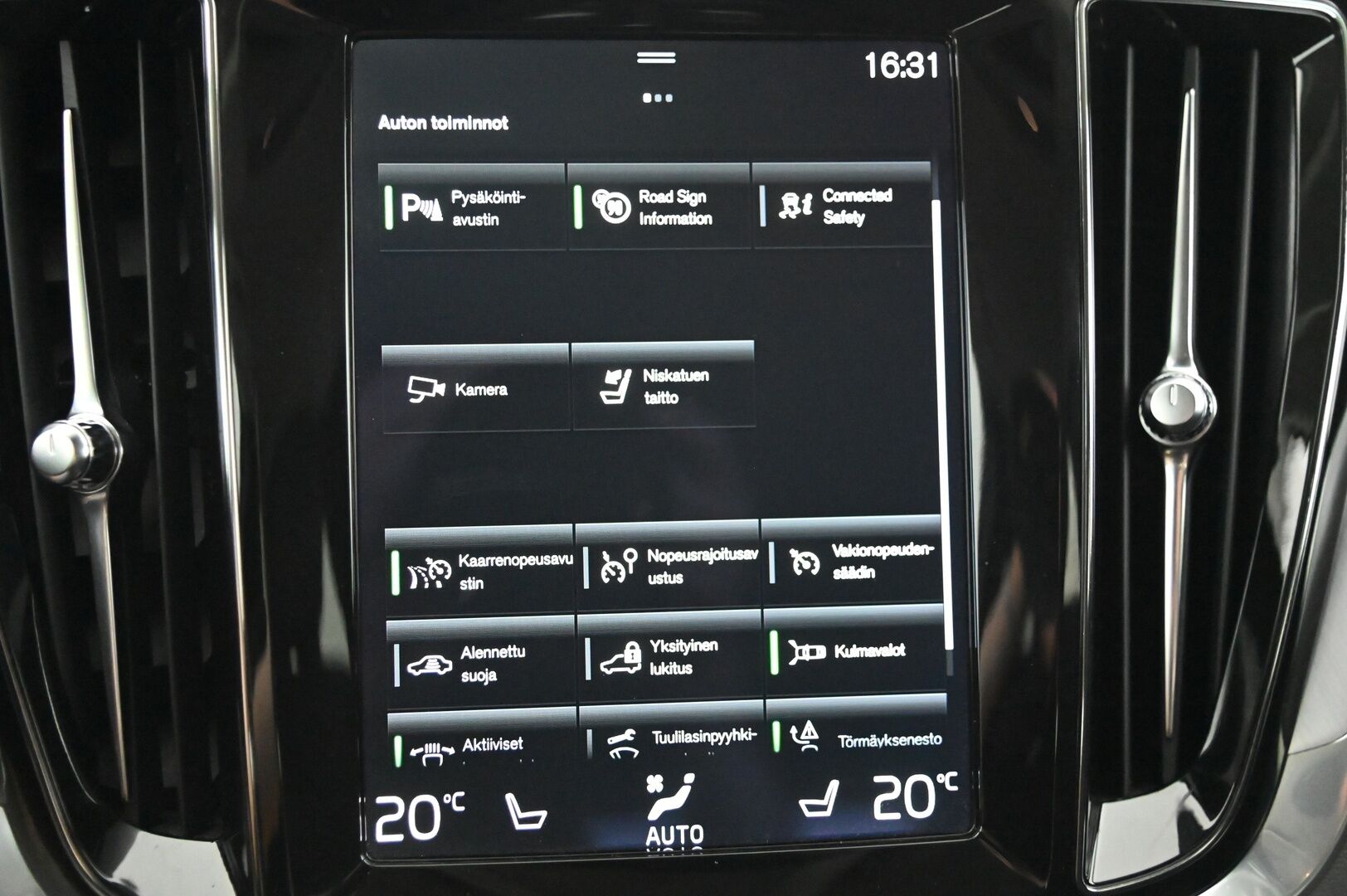 Volvo V60 2022 B3 MHEV Business Edition aut *Webasto / Acc&Pilot Assist / Full-Led / P.Kamera / Keyless / Navi* - *Merkkihuollettu 1-Omisteinen Suomi-auto!/ 2xrenkaat aluvanteilla*