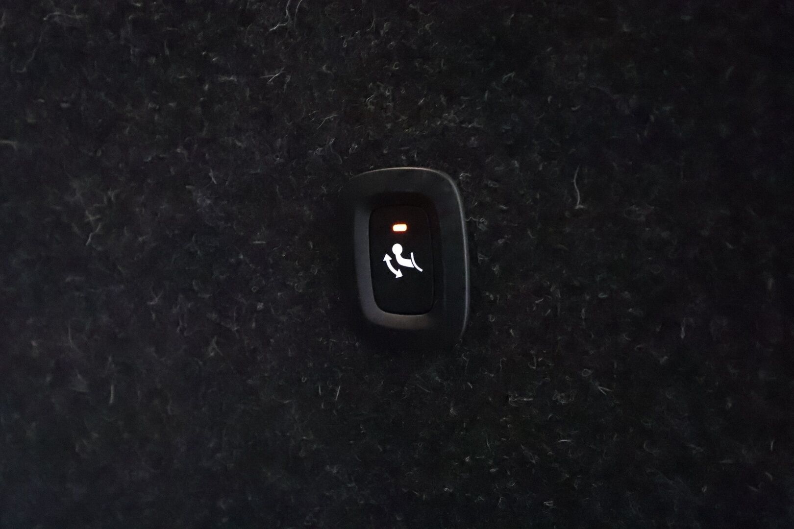 Volvo C40 2022 Recharge Twin Business Launch Edition aut - | ACC | ILP | Koukku | Lasikatto | Pixel-LED | H/K | Muistipenkki | 360-Kamera | Ratinlämmitys | Suomi-auto | Kahdet Renkaat |