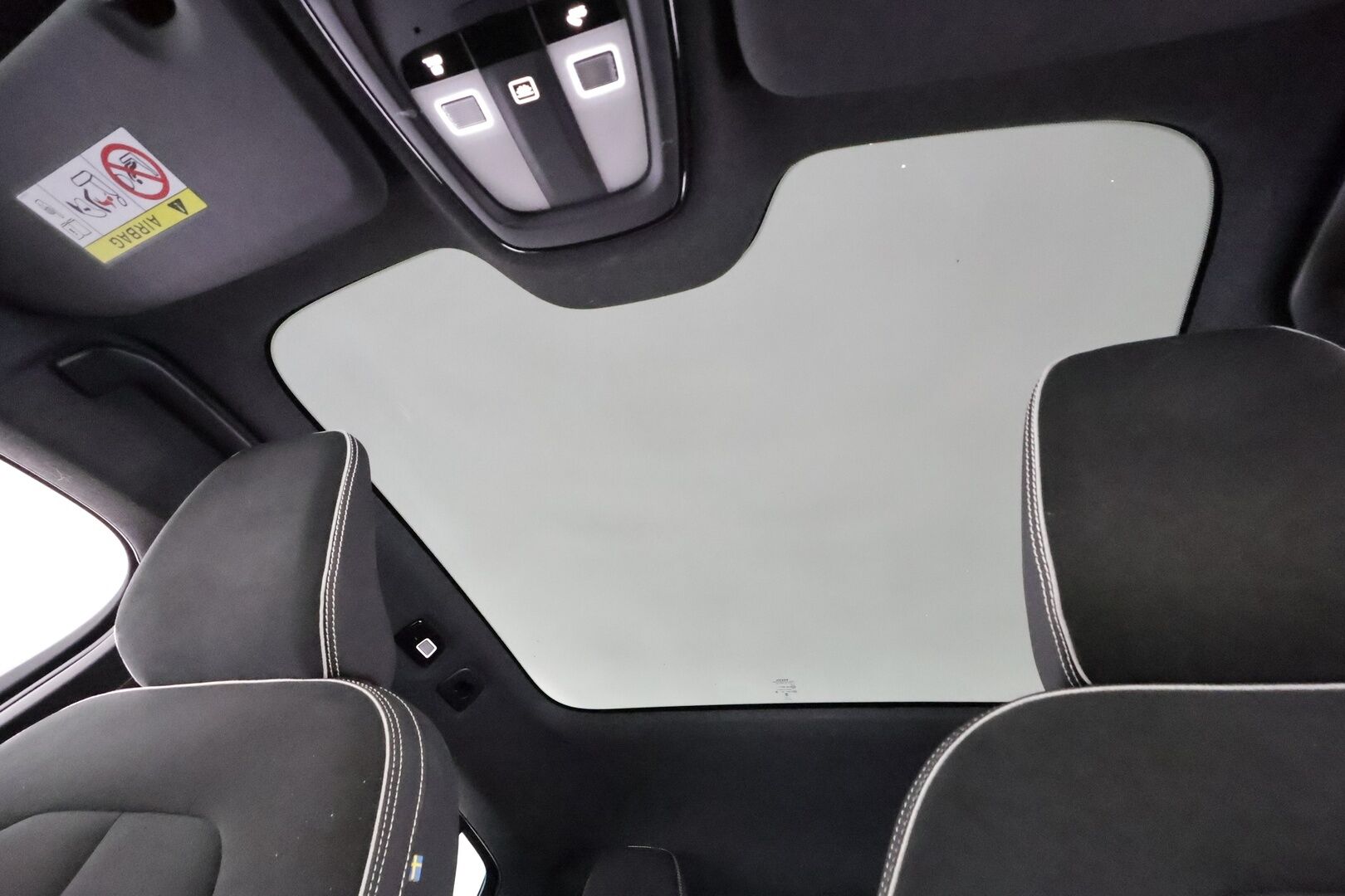 Volvo C40 2022 Recharge Twin Business Launch Edition aut - | ACC | ILP | Koukku | Lasikatto | Pixel-LED | H/K | Muistipenkki | 360-Kamera | Ratinlämmitys | Suomi-auto | Kahdet Renkaat |
