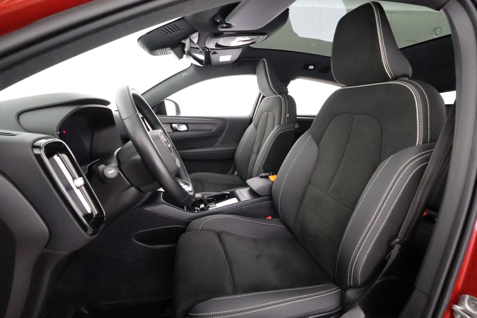 Volvo C40 2022 Recharge Twin Business Launch Edition aut - | ACC | ILP | Koukku | Lasikatto | Pixel-LED | H/K | Muistipenkki | 360-Kamera | Ratinlämmitys | Suomi-auto | Kahdet Renkaat |