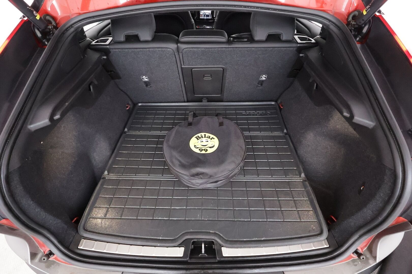 Volvo C40 2022 Recharge Twin Business Launch Edition aut - | ACC | ILP | Koukku | Lasikatto | Pixel-LED | H/K | Muistipenkki | 360-Kamera | Ratinlämmitys | Suomi-auto | Kahdet Renkaat |