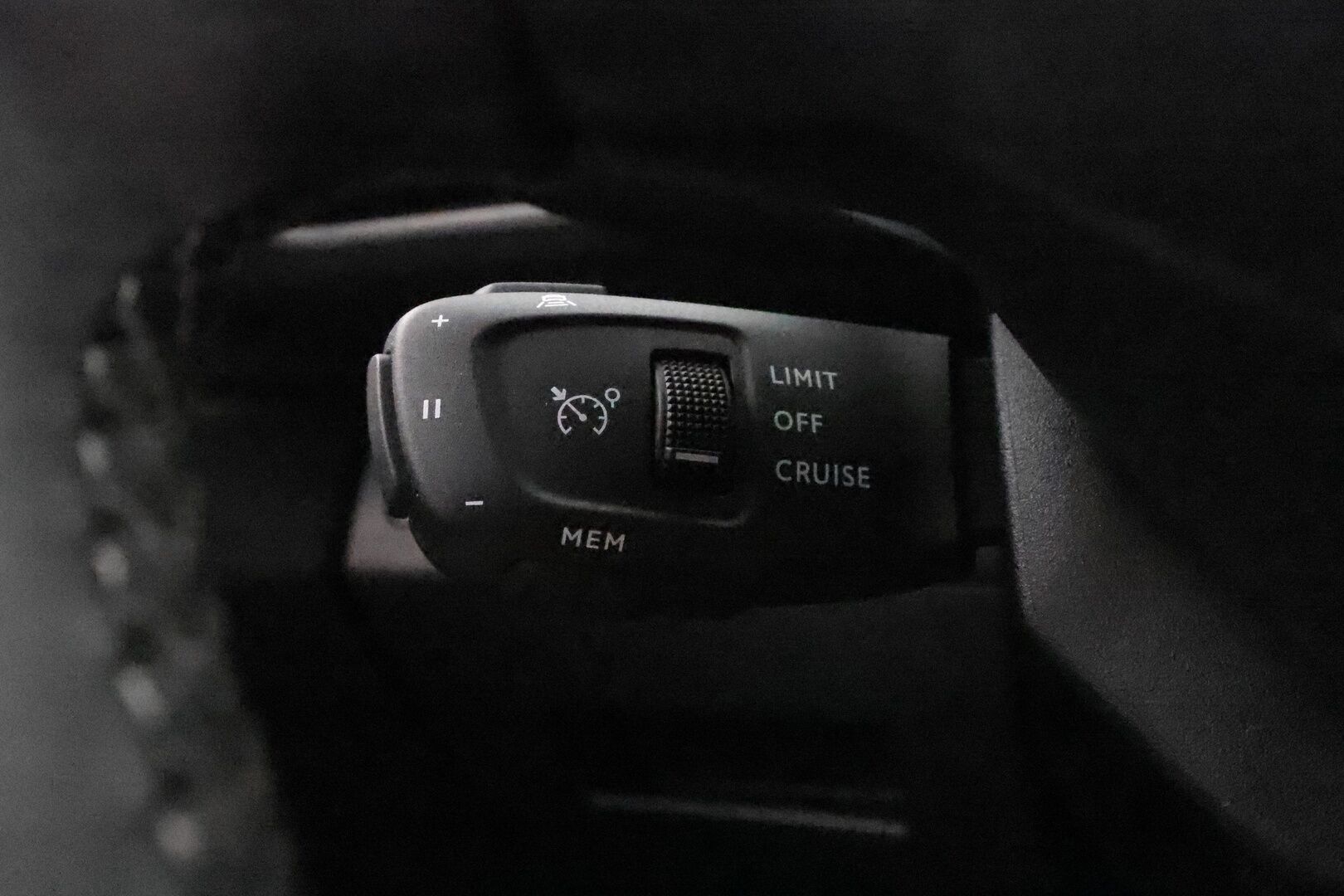 Peugeot 3008 2022 Allure Pack Anniversary Hybrid 225 EAT8-automaatti - Suomiauto / Adapt.Vakkari / Peruutuskamera / LED Technology / Apple&Android / KeylessGo / BLIS / Navi!