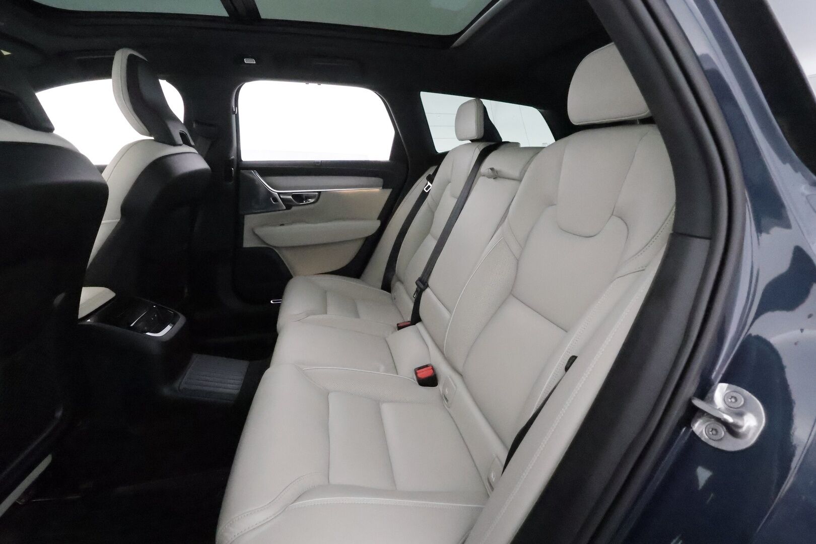 Volvo V90 2022 T8 AWD Long Range High Performance R-Design aut **Panorama / 360° / HUD / Adapt.Vakkari / Sporttinahat Muistilla / - 3,99 % KORKOTARJOUS TÄHÄN AUTOON - Suomi-auto / Kahdet Renkaat / Huippu Varusteet!
