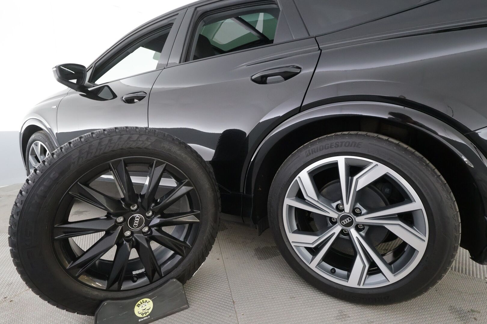 Audi Q4 e-tron 2022 S line 50 e-tron quattro S-Line - | ACC | Koukku | HUD | LED | Sonos | Muistipenkki | P.Kamera | keyless | Urheiluistuimet | Suomi-auto | Kahdet Renkaat |